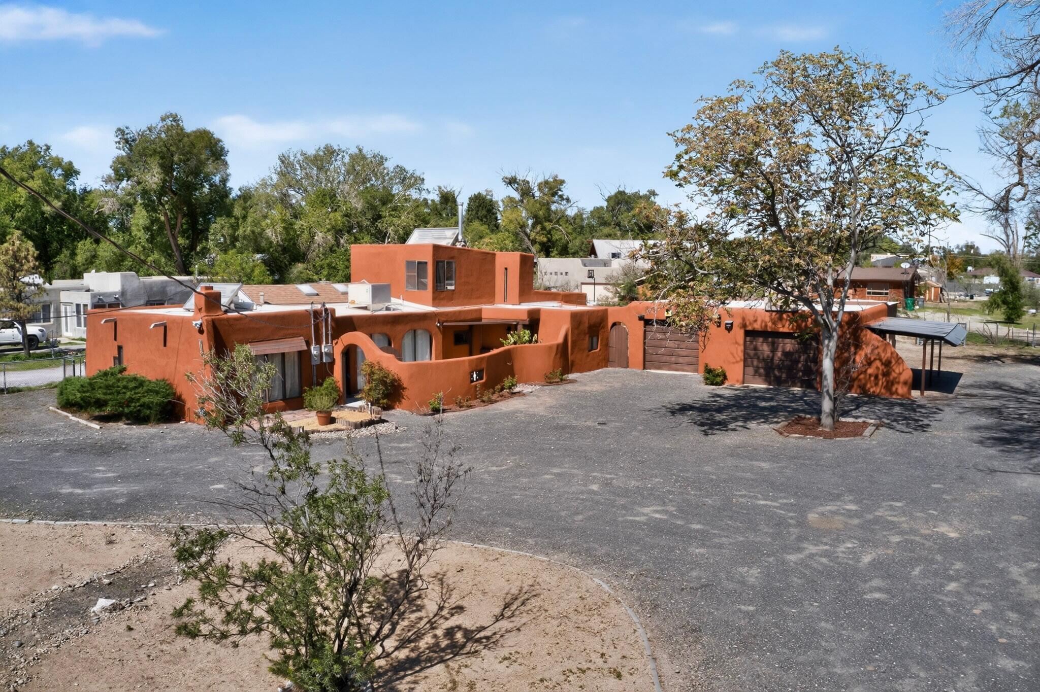 225 Willow Road NW, Albuquerque, NM 87107