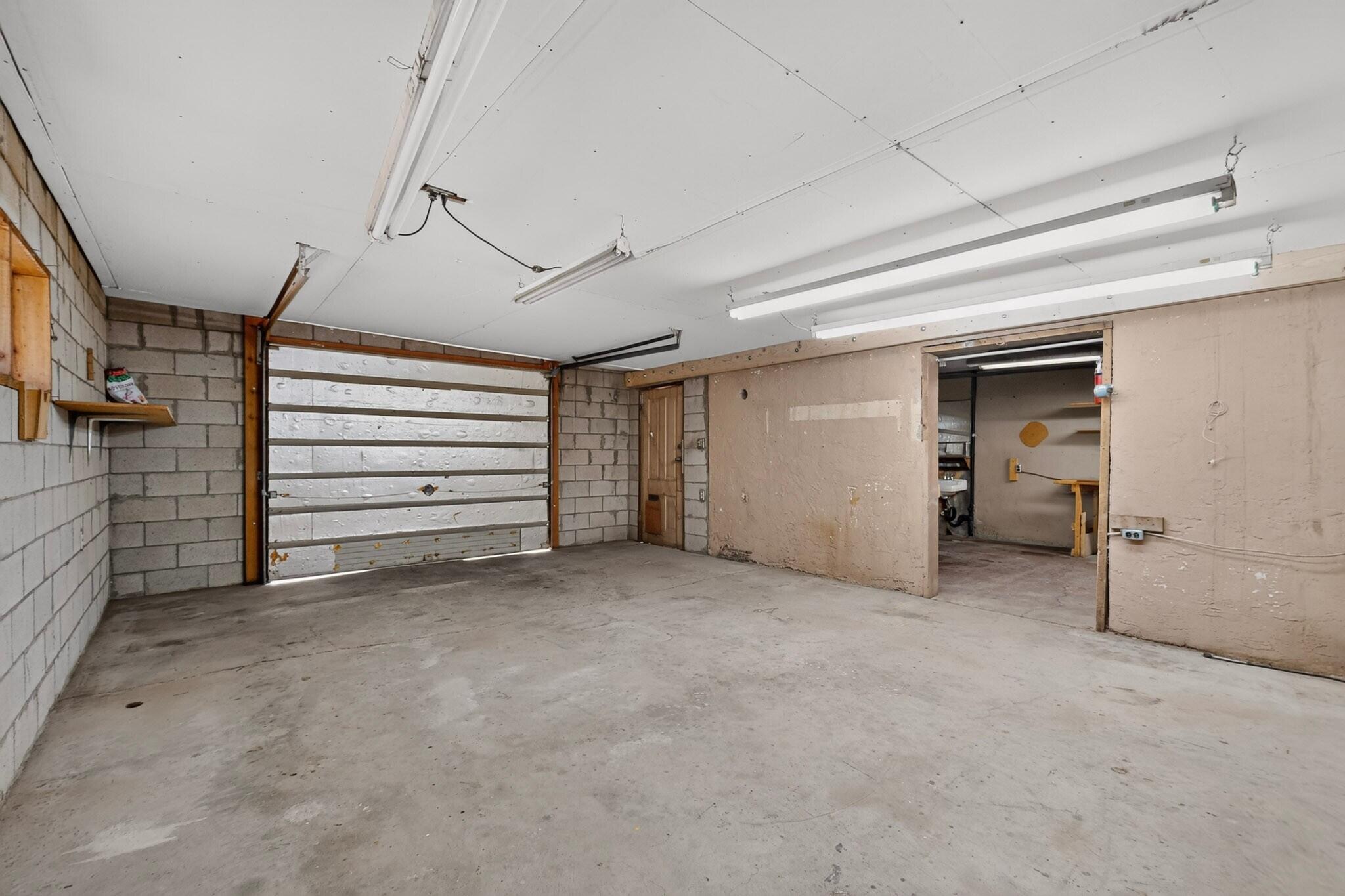 Photo 15 — 225 Willow Road NW