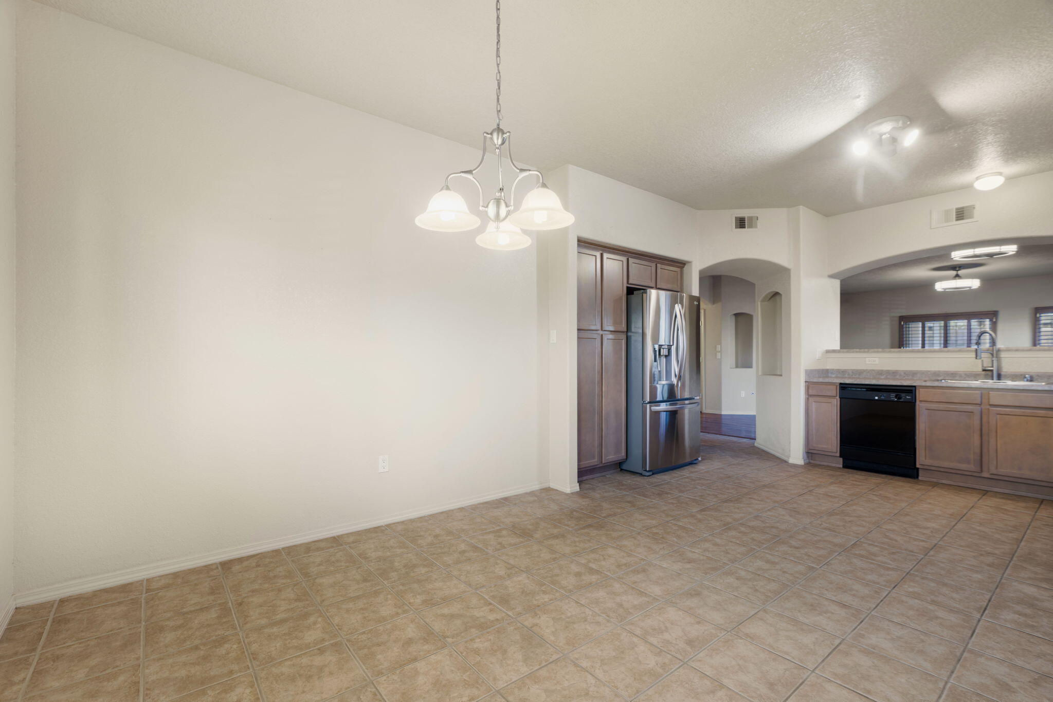 Photo 2 — 6101 Loro Avenue NW