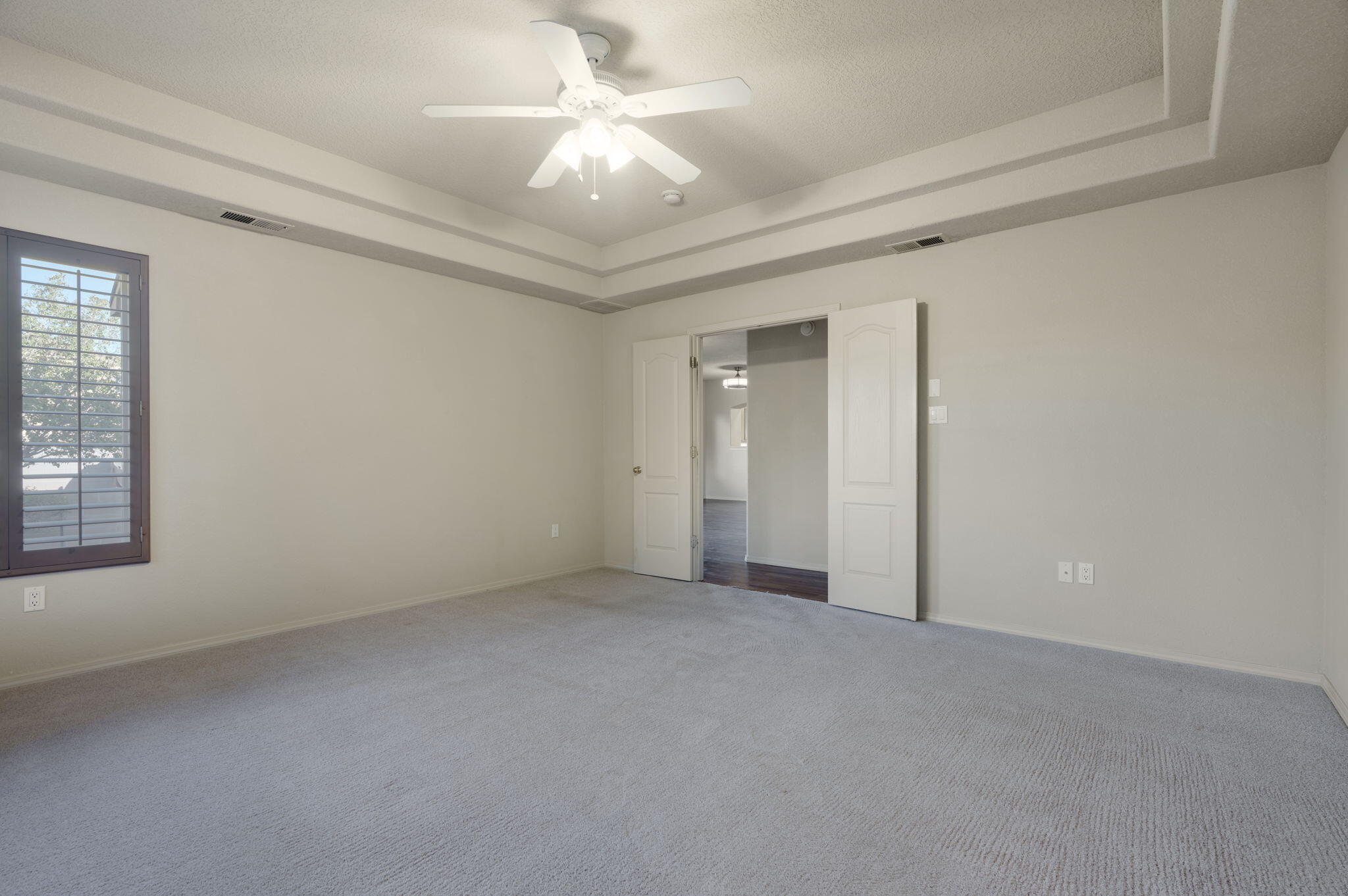 Photo 9 — 6101 Loro Avenue NW