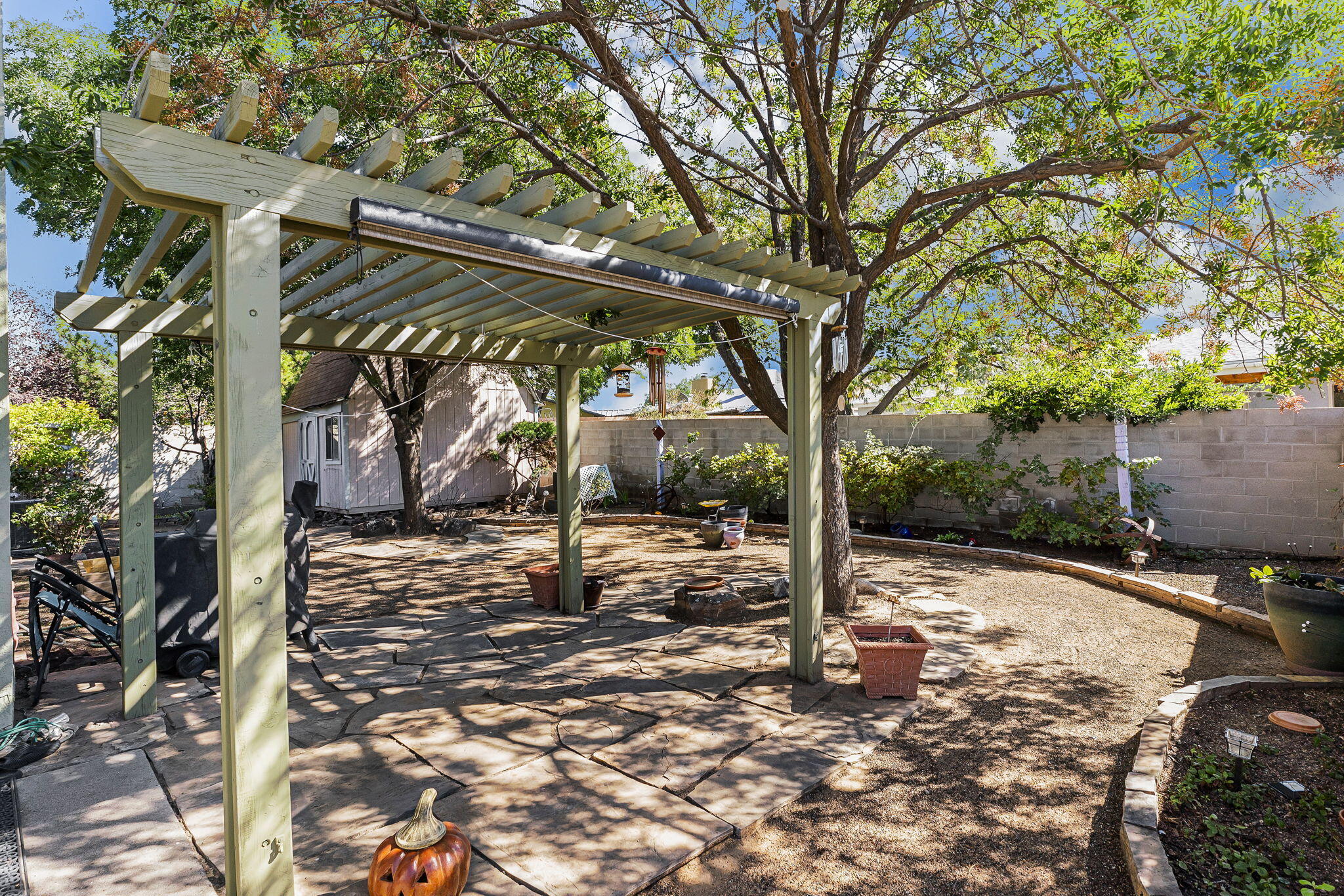 Photo 4 — 8132 Otero Avenue NE