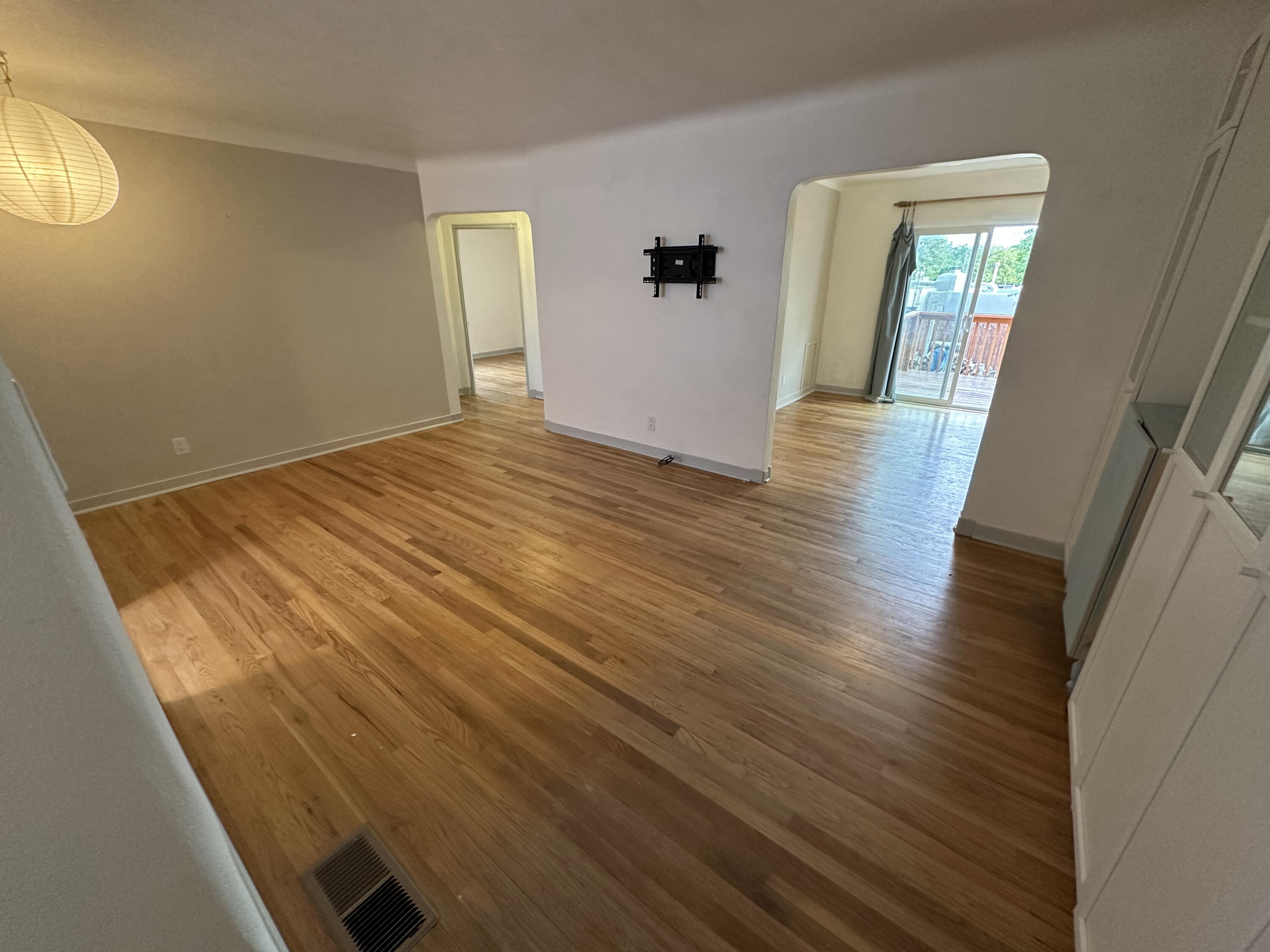 Photo 12 — 3112 Constitution Avenue NE