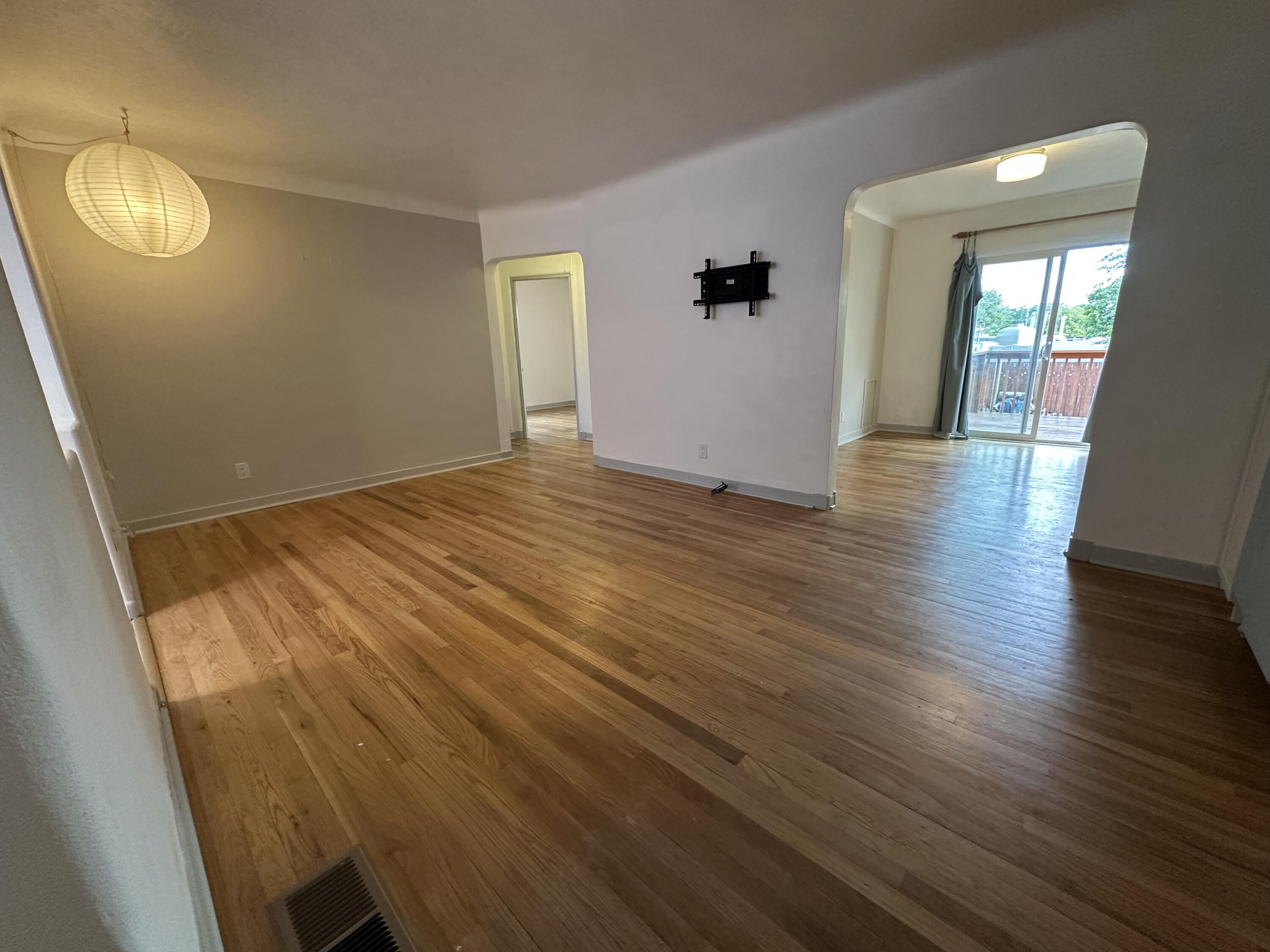 Photo 11 — 3112 Constitution Avenue NE