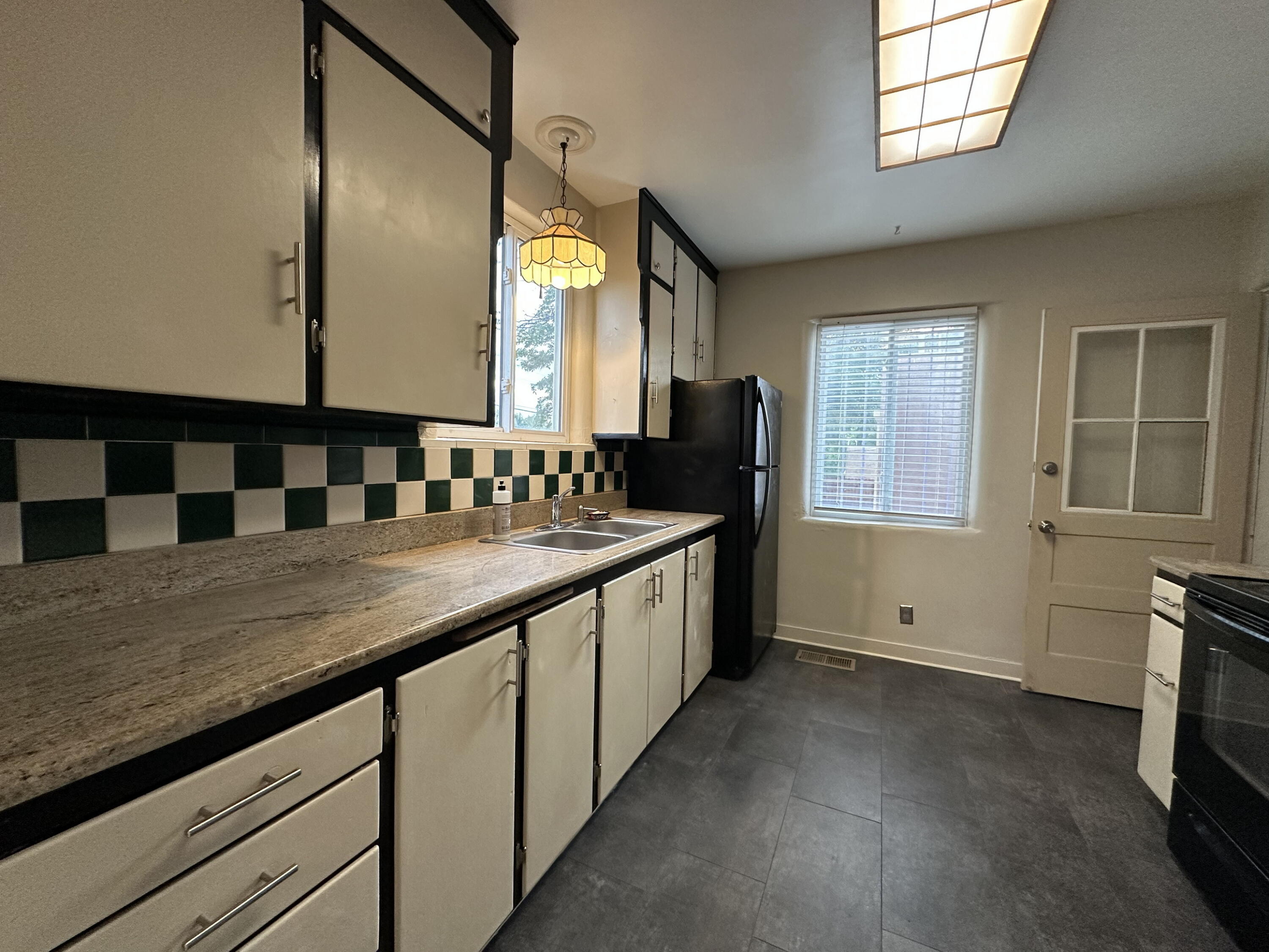 Photo 19 — 3112 Constitution Avenue NE