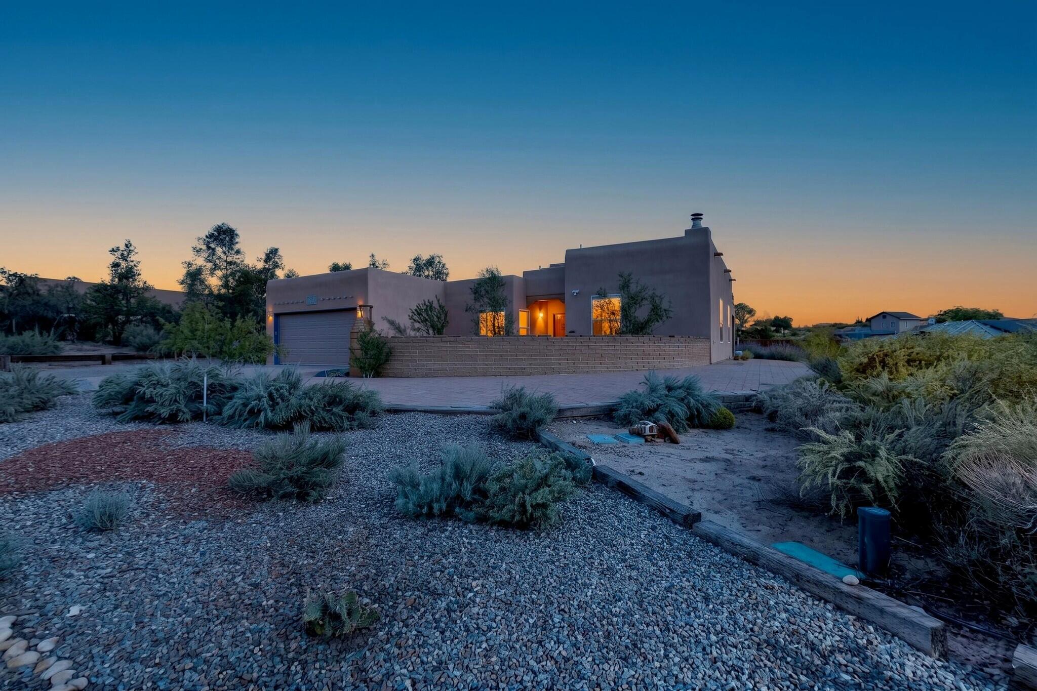 5725 Rio Pinos Road NE, Rio Rancho, NM 87144