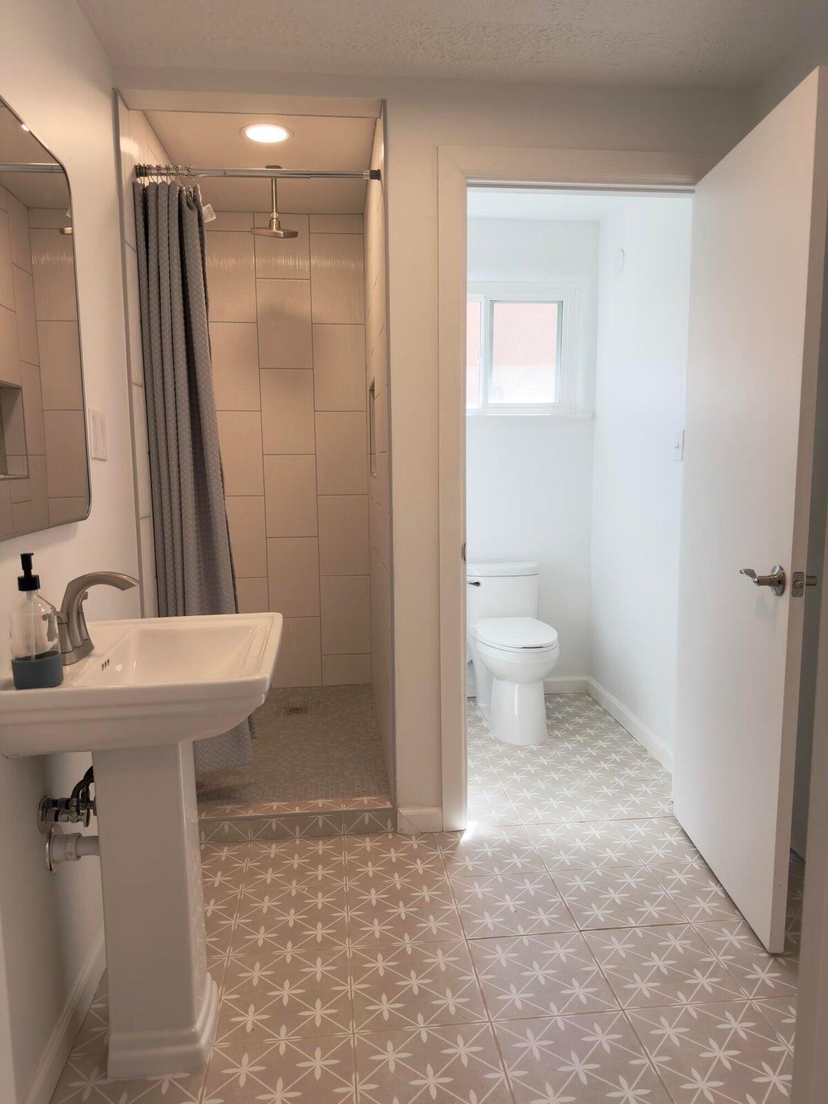 Photo 18 — 324 Chula Vista Place NE
