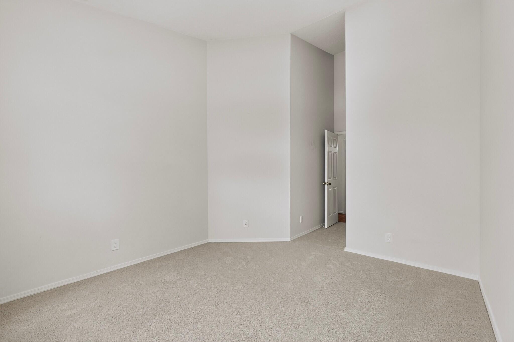 Photo 19 — 6704 Mesa Solana Place NW