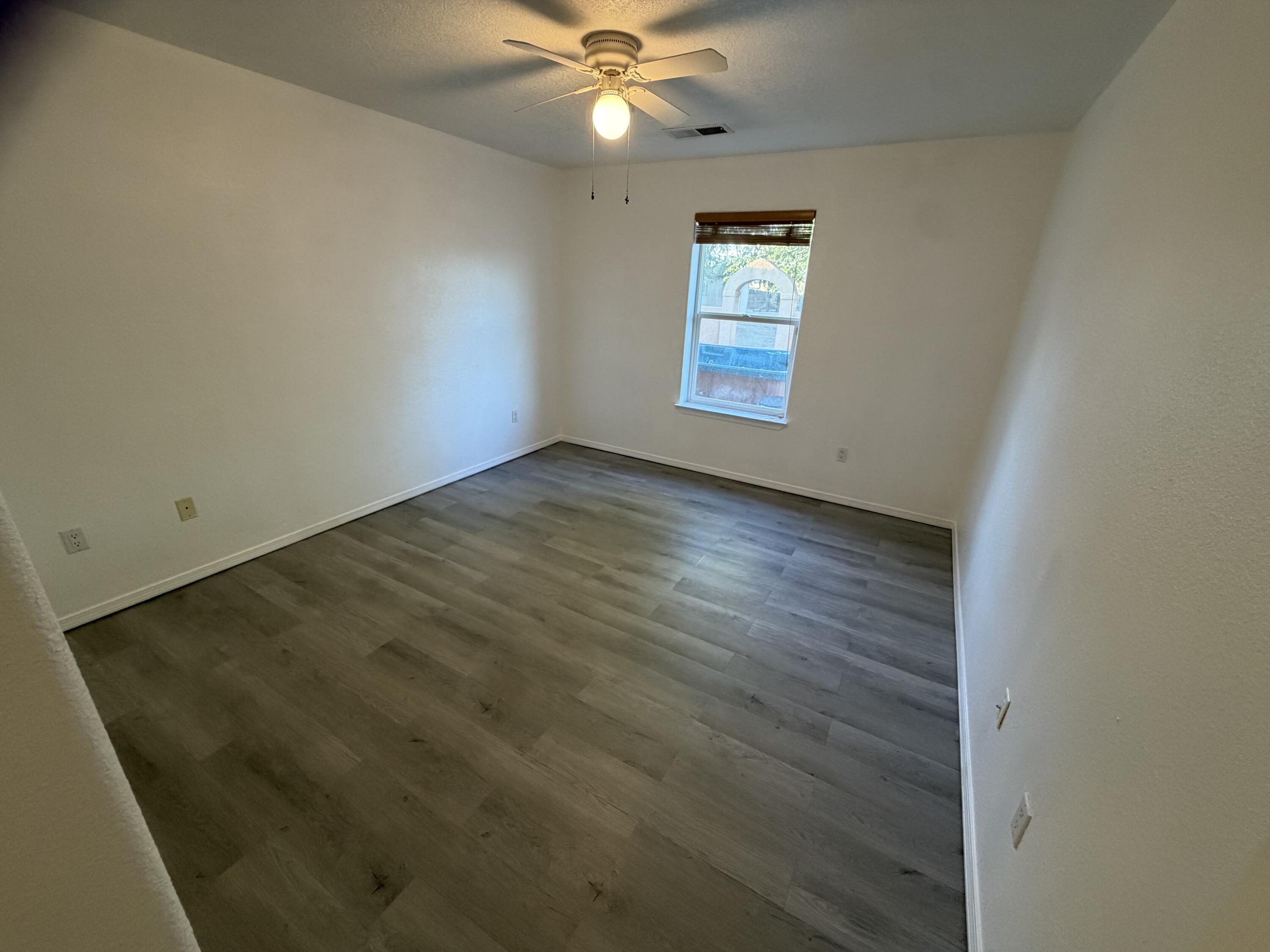 Photo 17 — 3325 21st Avenue SE