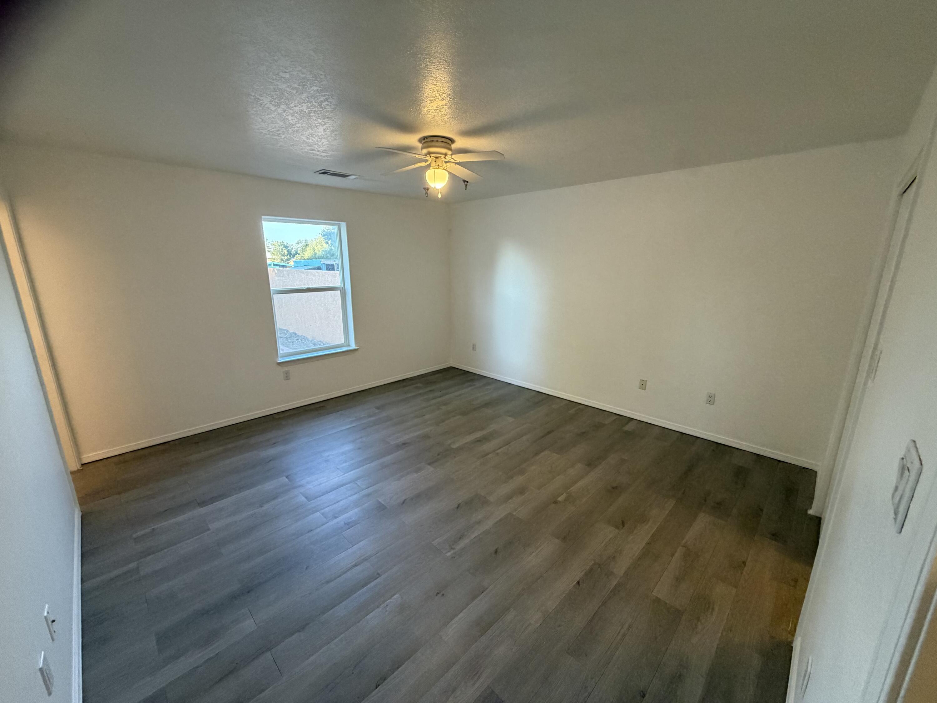 Photo 11 — 3325 21st Avenue SE