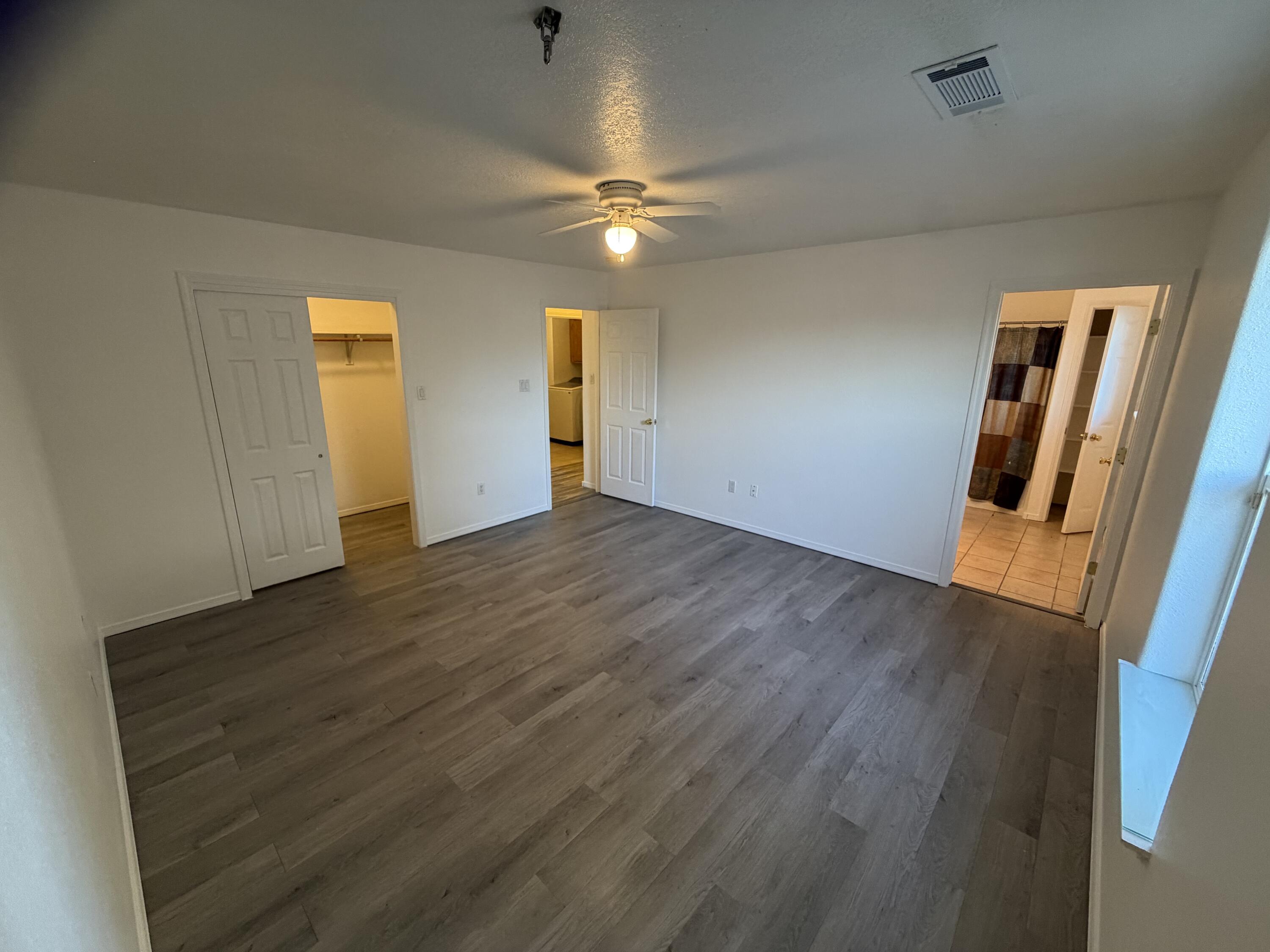 Photo 10 — 3325 21st Avenue SE