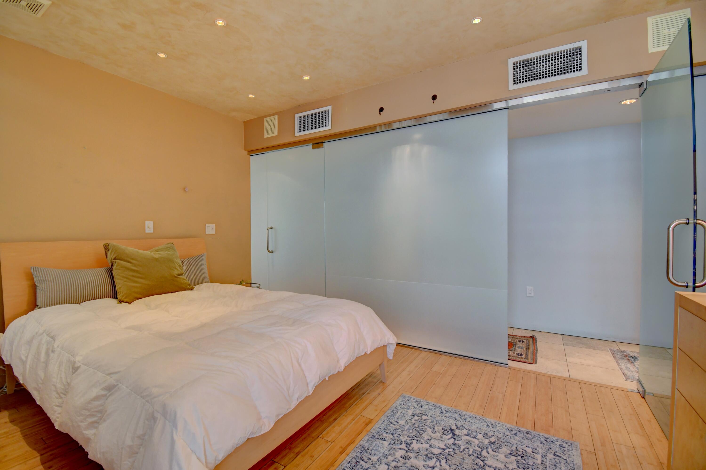 Photo 7 — 220 Copper Avenue NW # 8