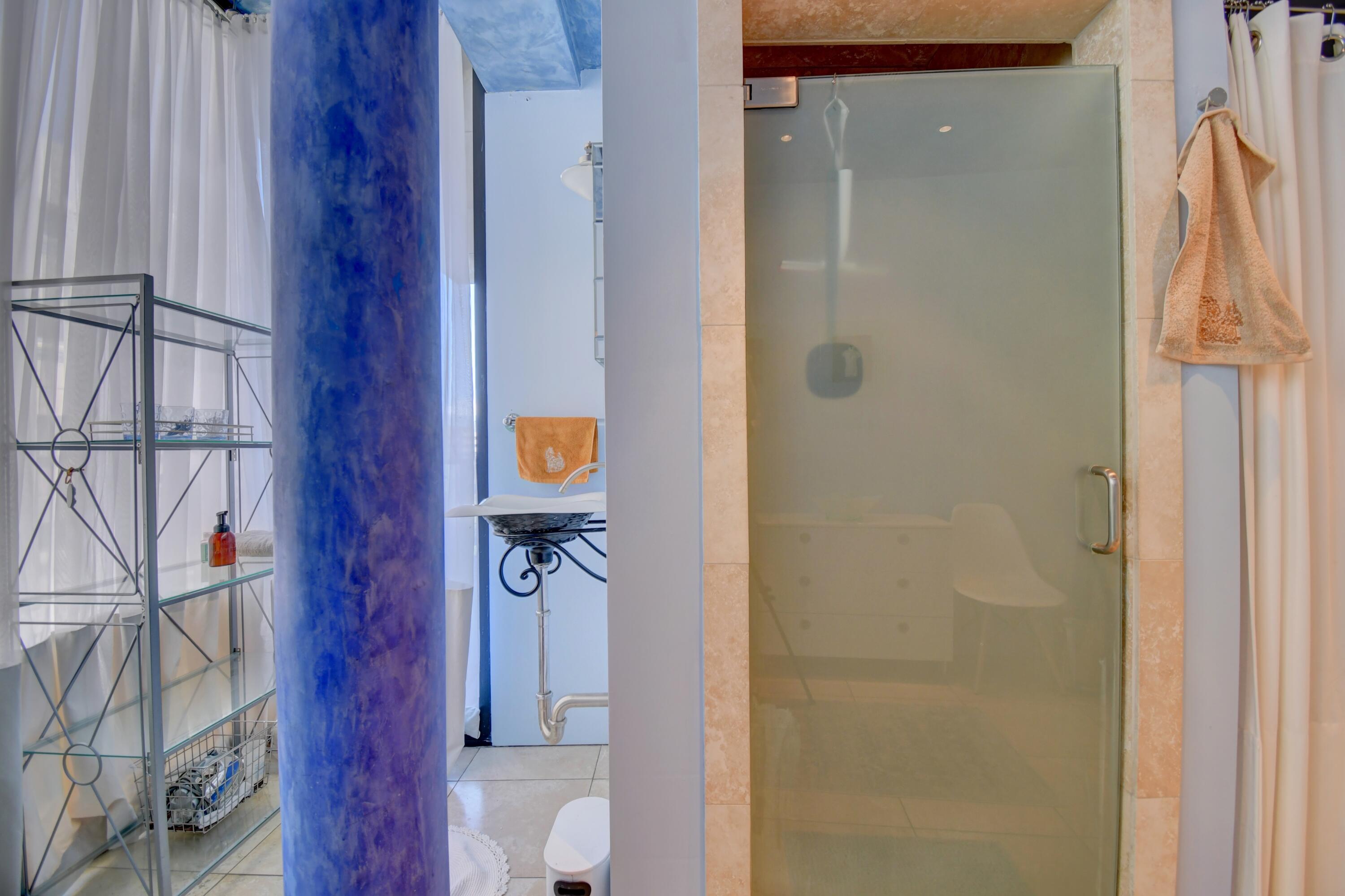 Photo 5 — 220 Copper Avenue NW # 8