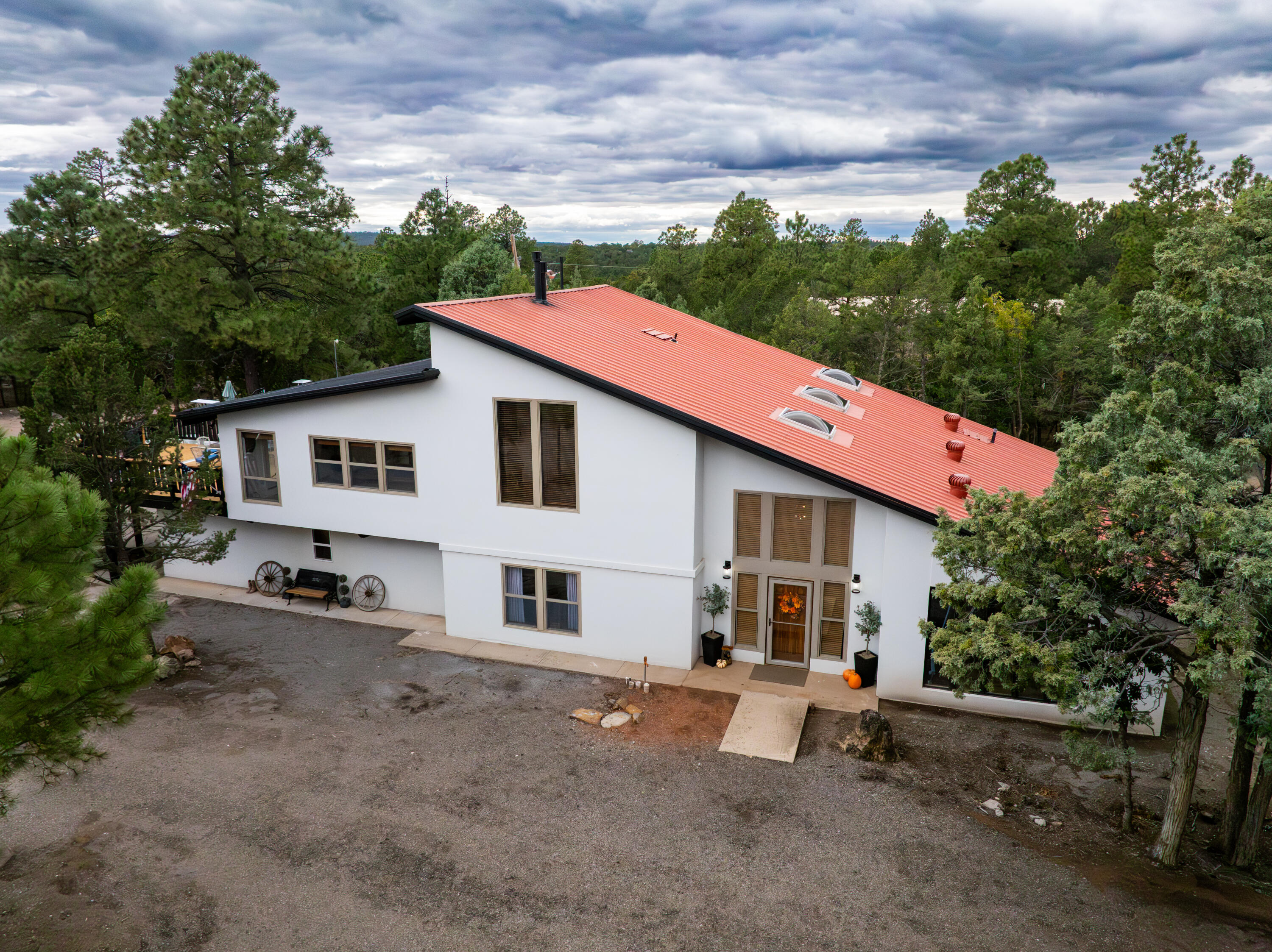 Photo 8 — 32 Bobolink Lane