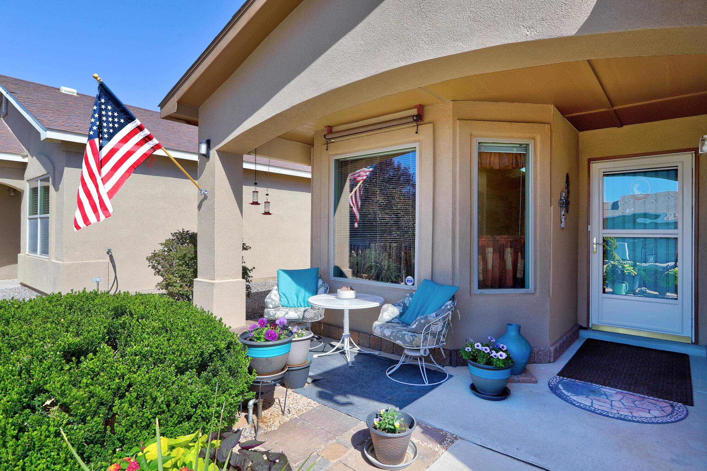 Photo 2 — 758 Redwood Street SW