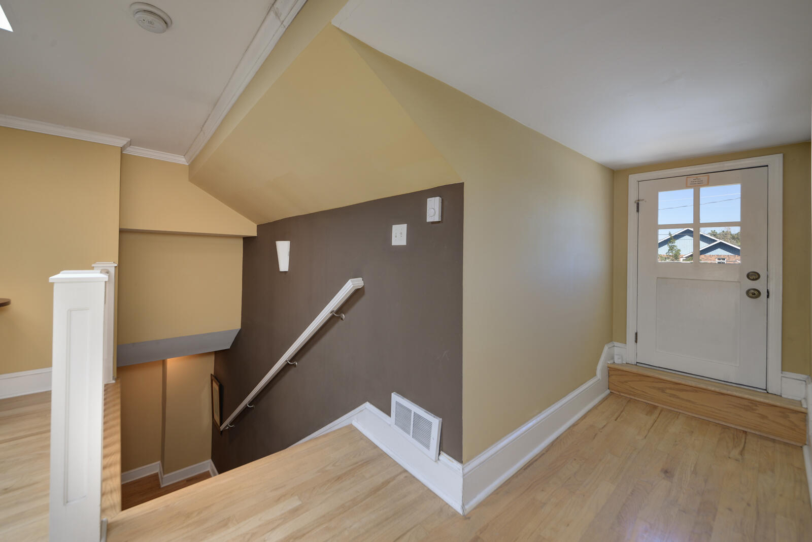 Photo 17 — 909 Copper Avenue NW