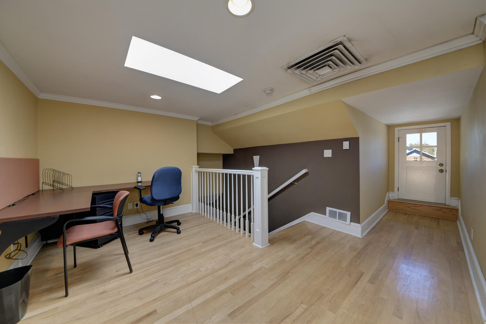 Photo 16 — 909 Copper Avenue NW