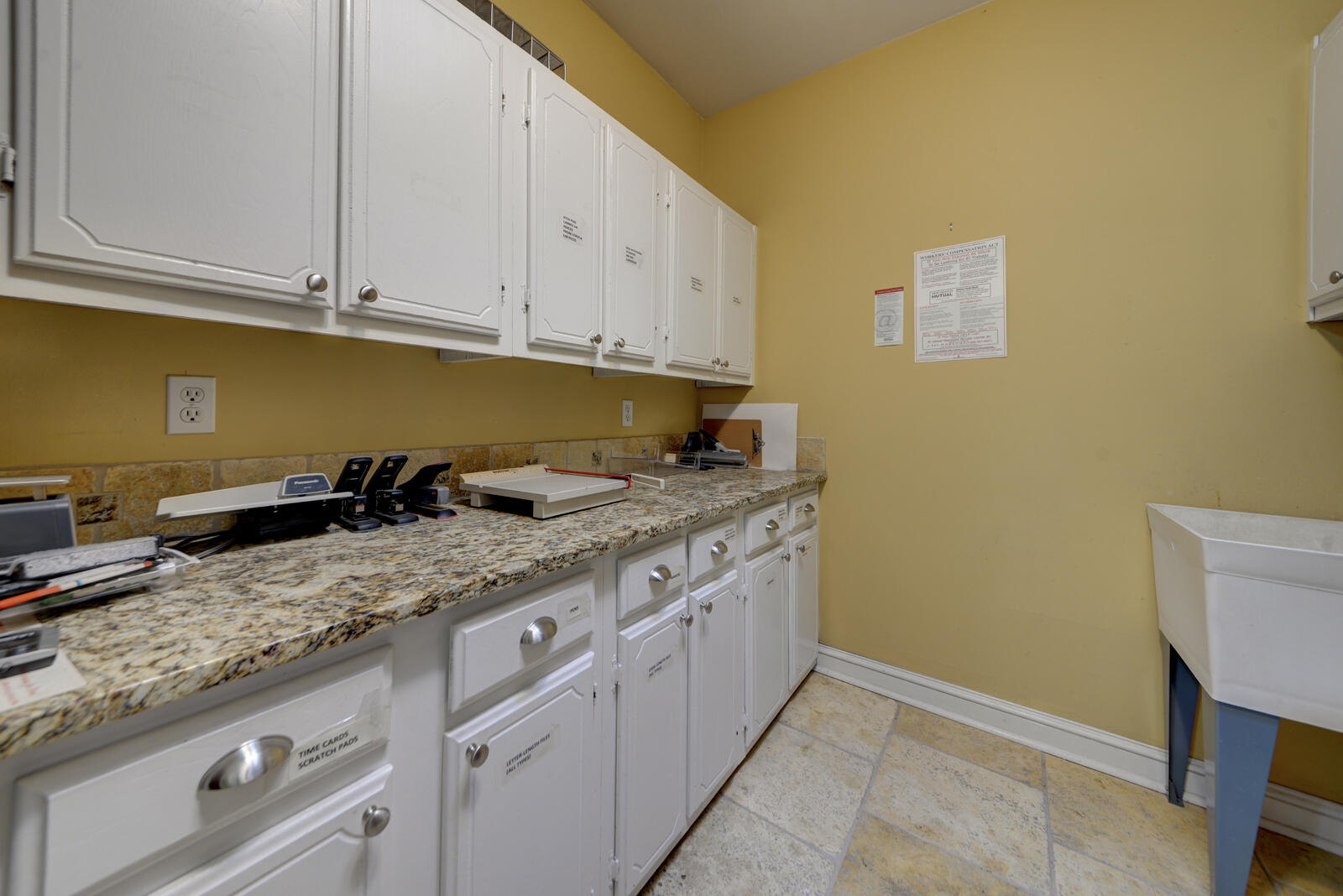Photo 12 — 909 Copper Avenue NW