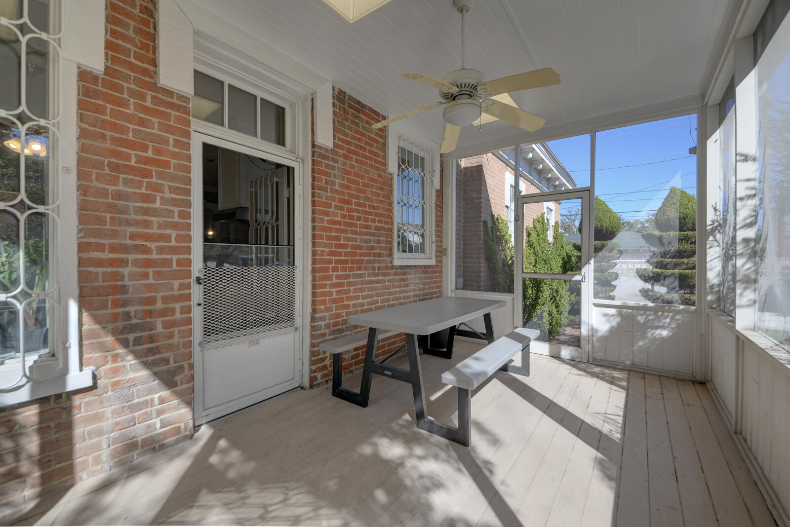 Photo 9 — 909 Copper Avenue NW