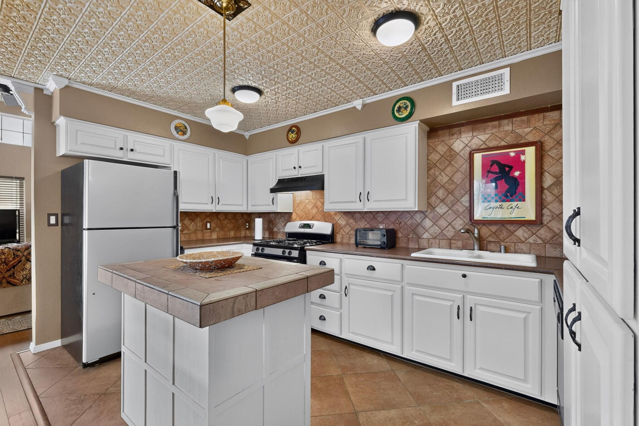 Photo 2 — 6623 Saint Josephs Avenue NW