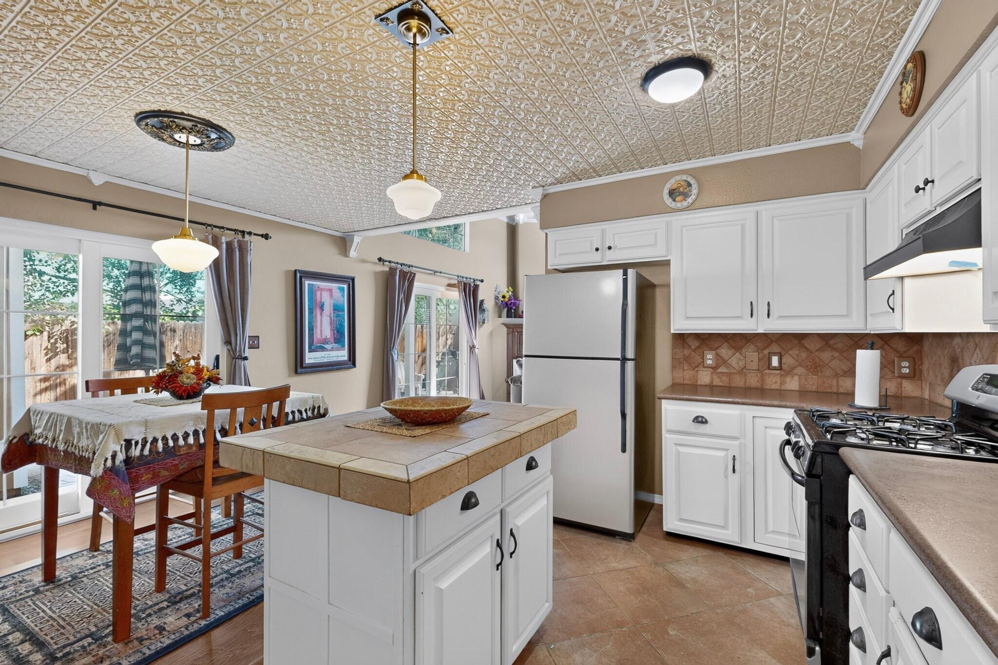 Photo 4 — 6623 Saint Josephs Avenue NW