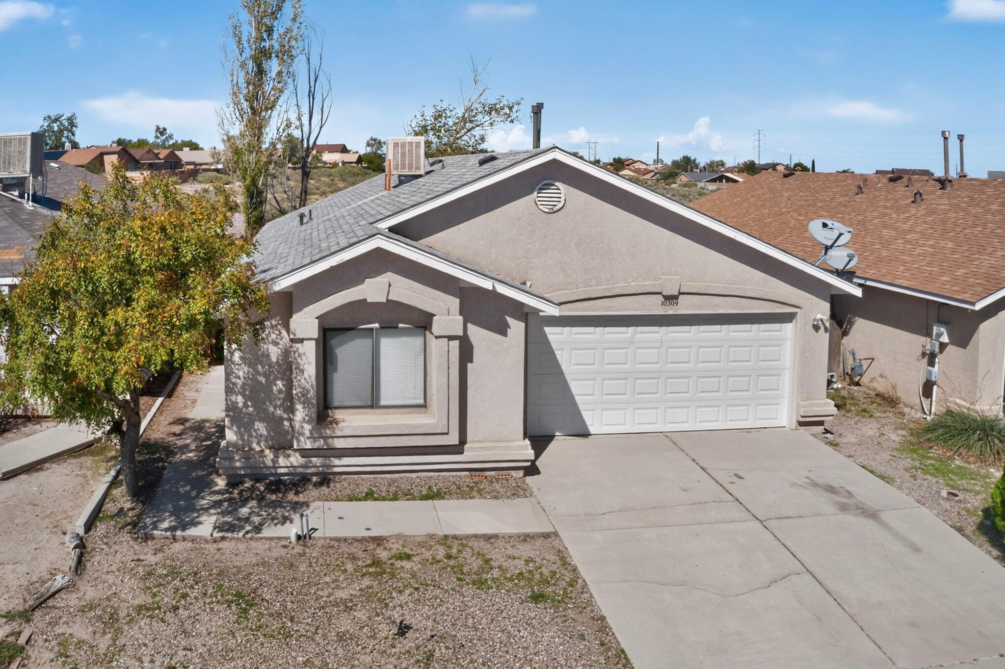 10309 Johncock Avenue SW, Albuquerque, NM 87121