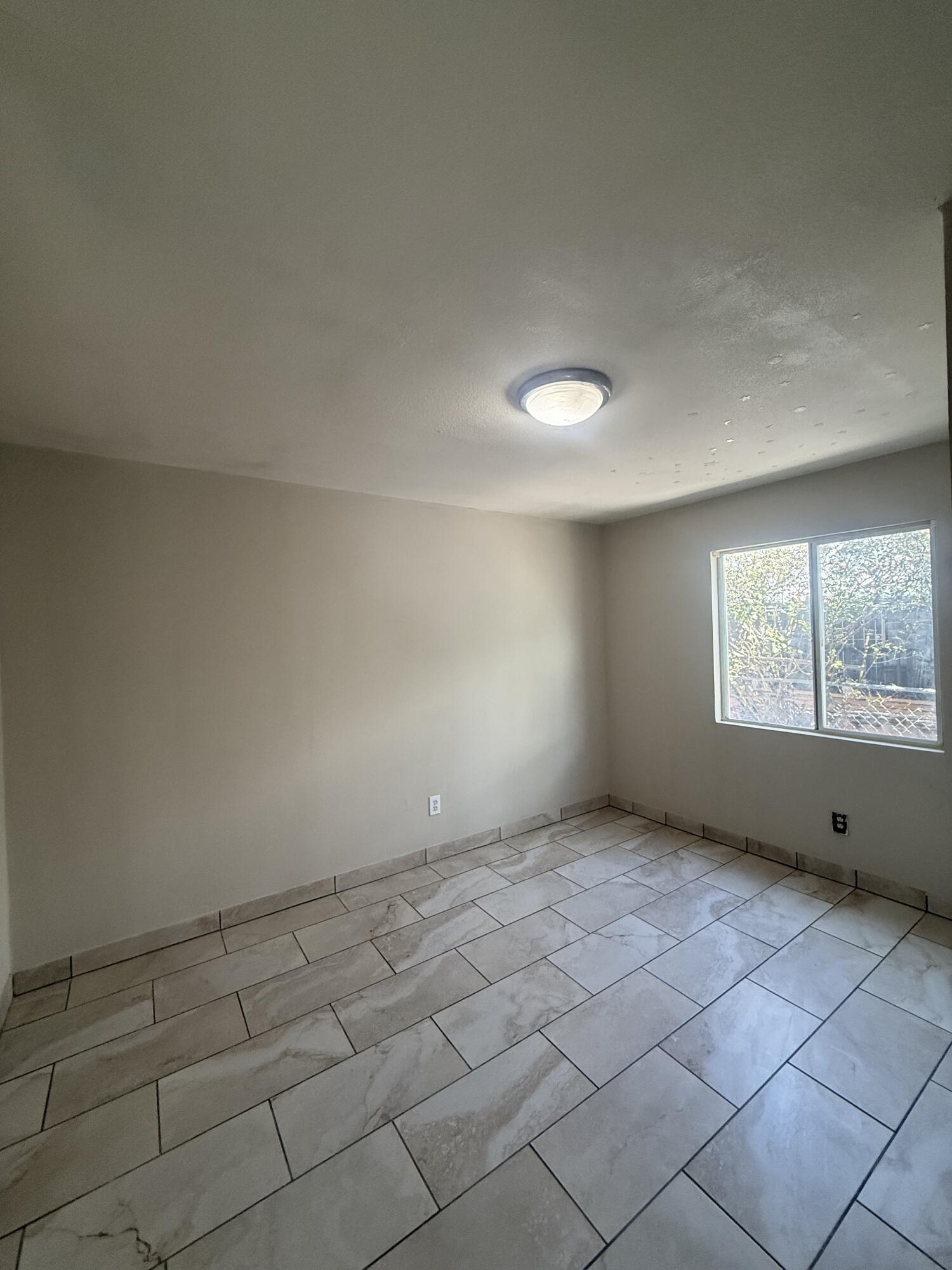 Photo 3 — 305 San Jose Avenue SE