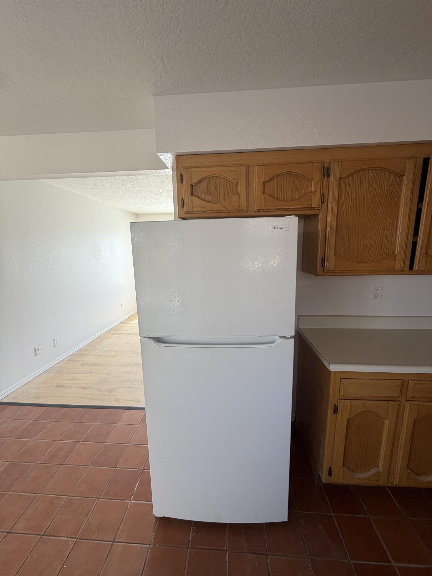 Photo 3 — 1624 Beatrice Lane