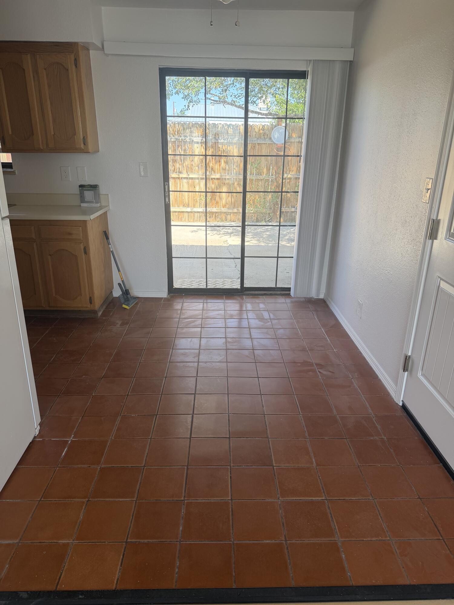 Photo 4 — 1624 Beatrice Lane