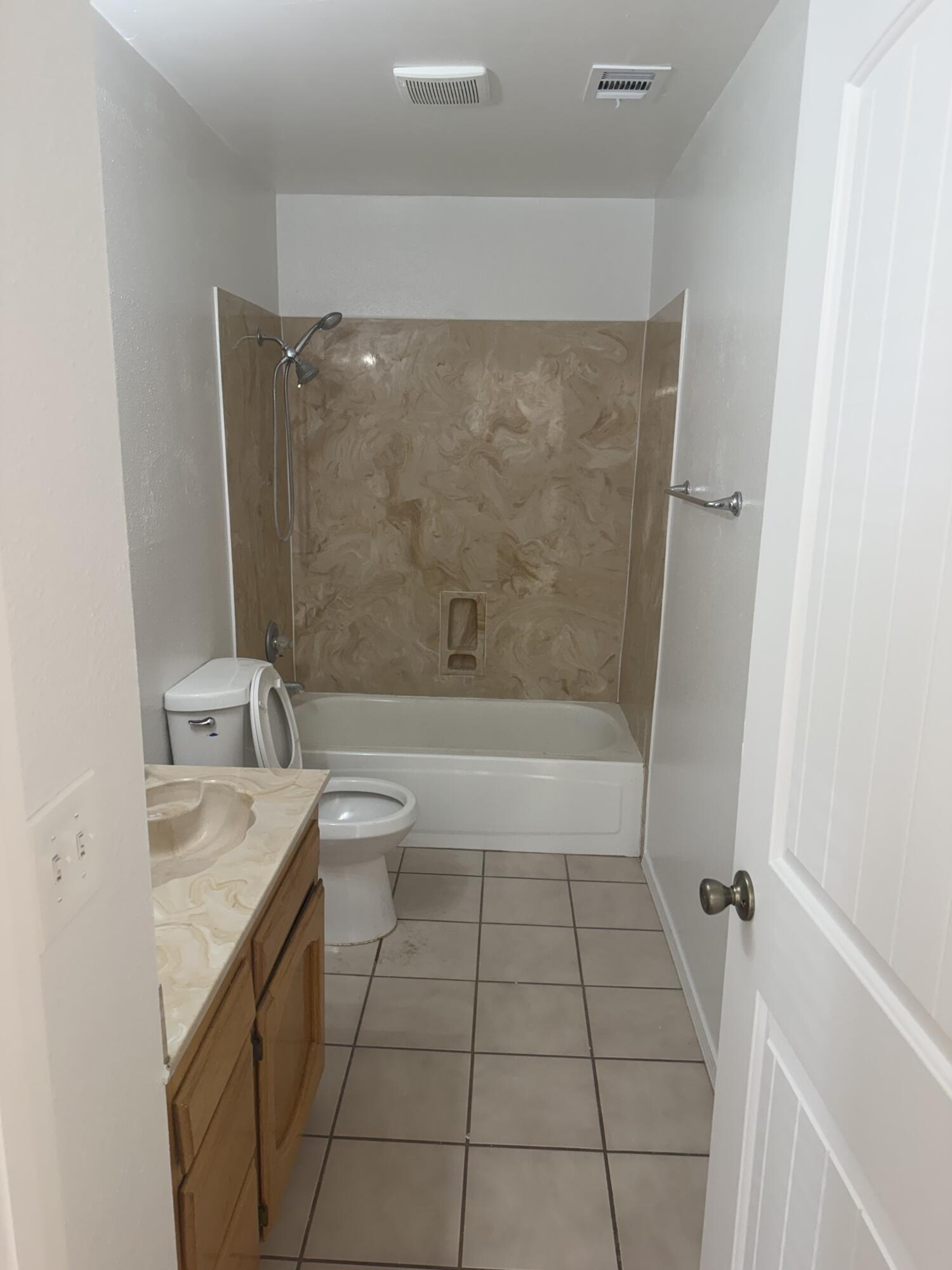 Photo 5 — 1624 Beatrice Lane