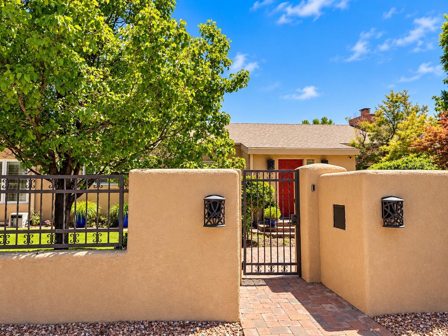 Photo 19 — 4462 Avenida Del Sol NE