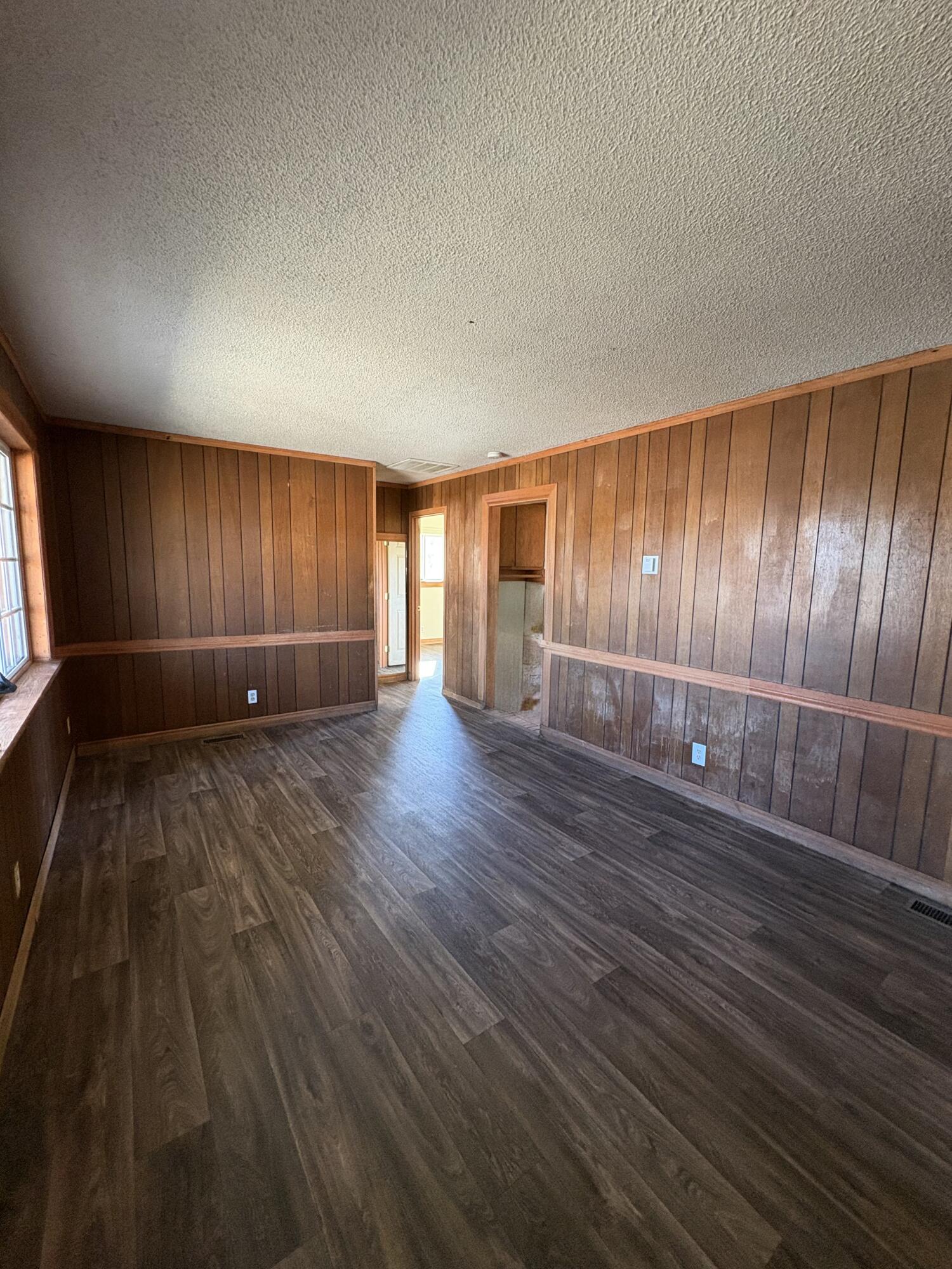 Photo 13 — 420 Gomez Avenue NE