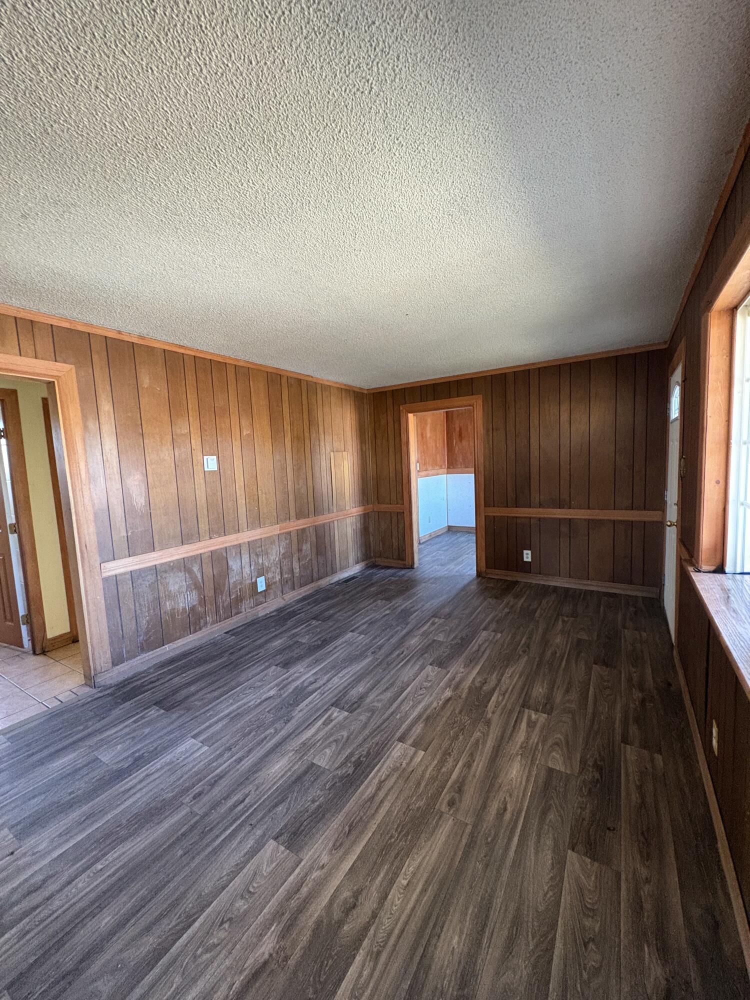 Photo 14 — 420 Gomez Avenue NE