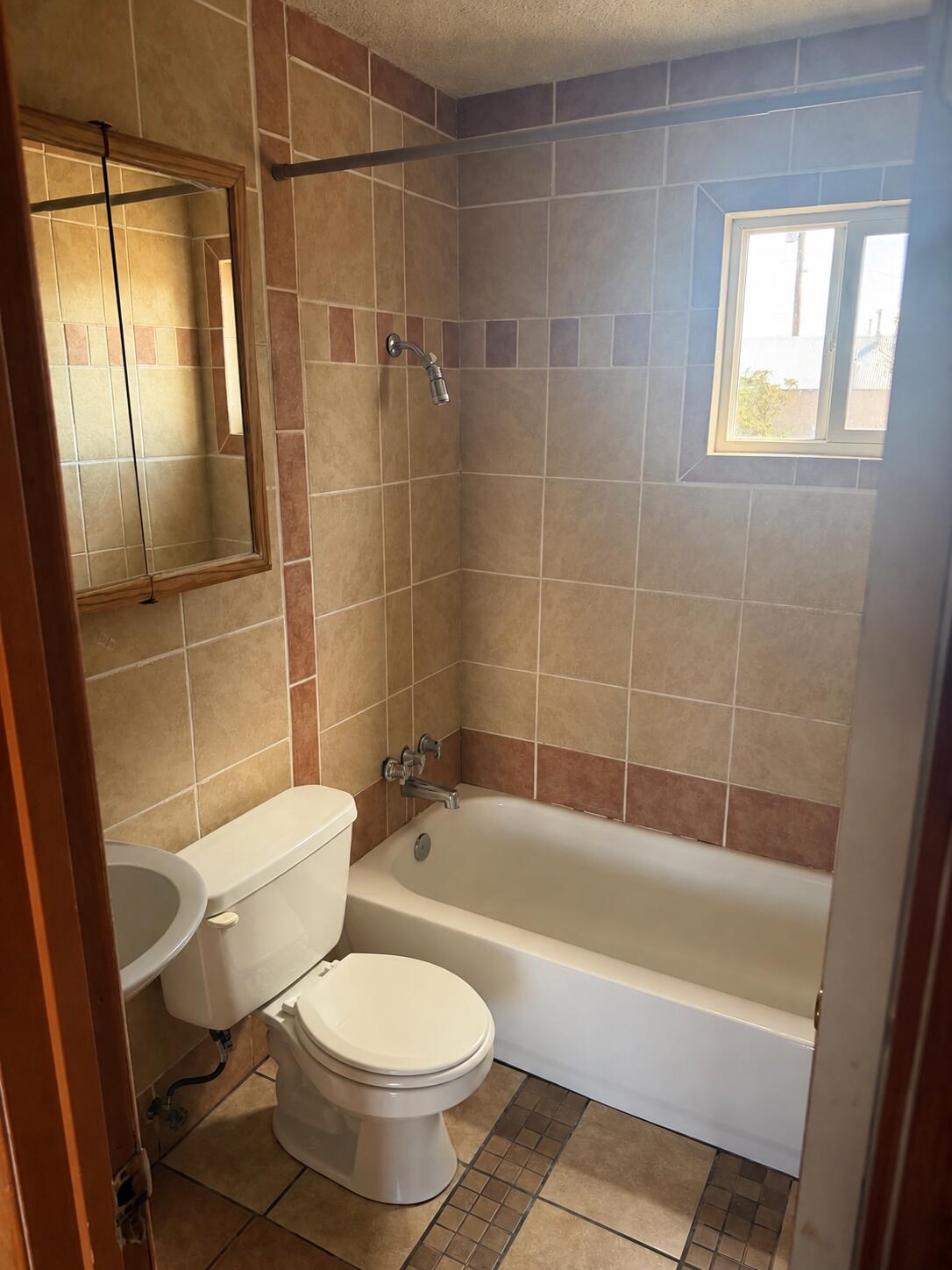Photo 15 — 420 Gomez Avenue NE