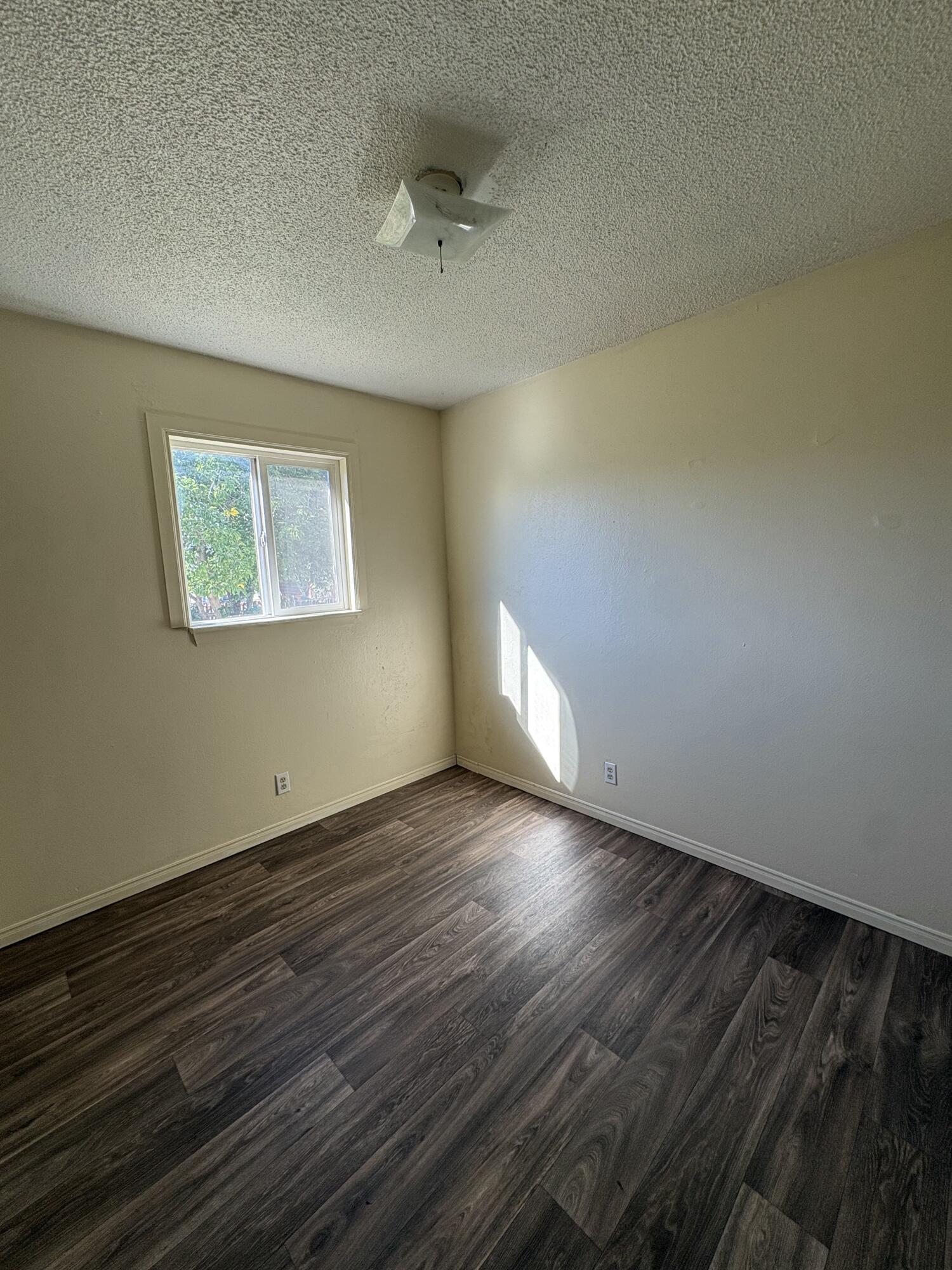 Photo 19 — 420 Gomez Avenue NE