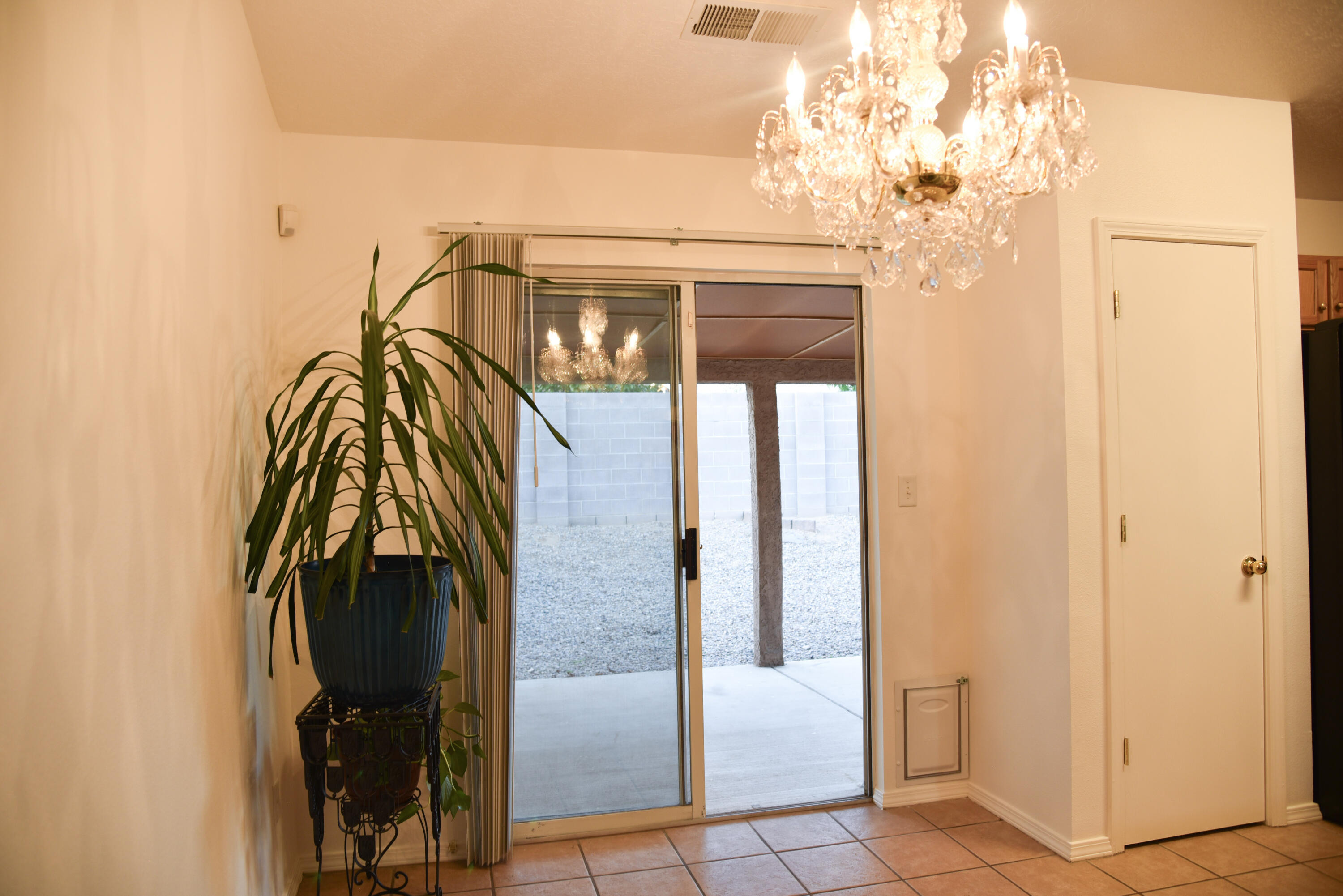 Photo 7 — 7619 Greywolf Road SW