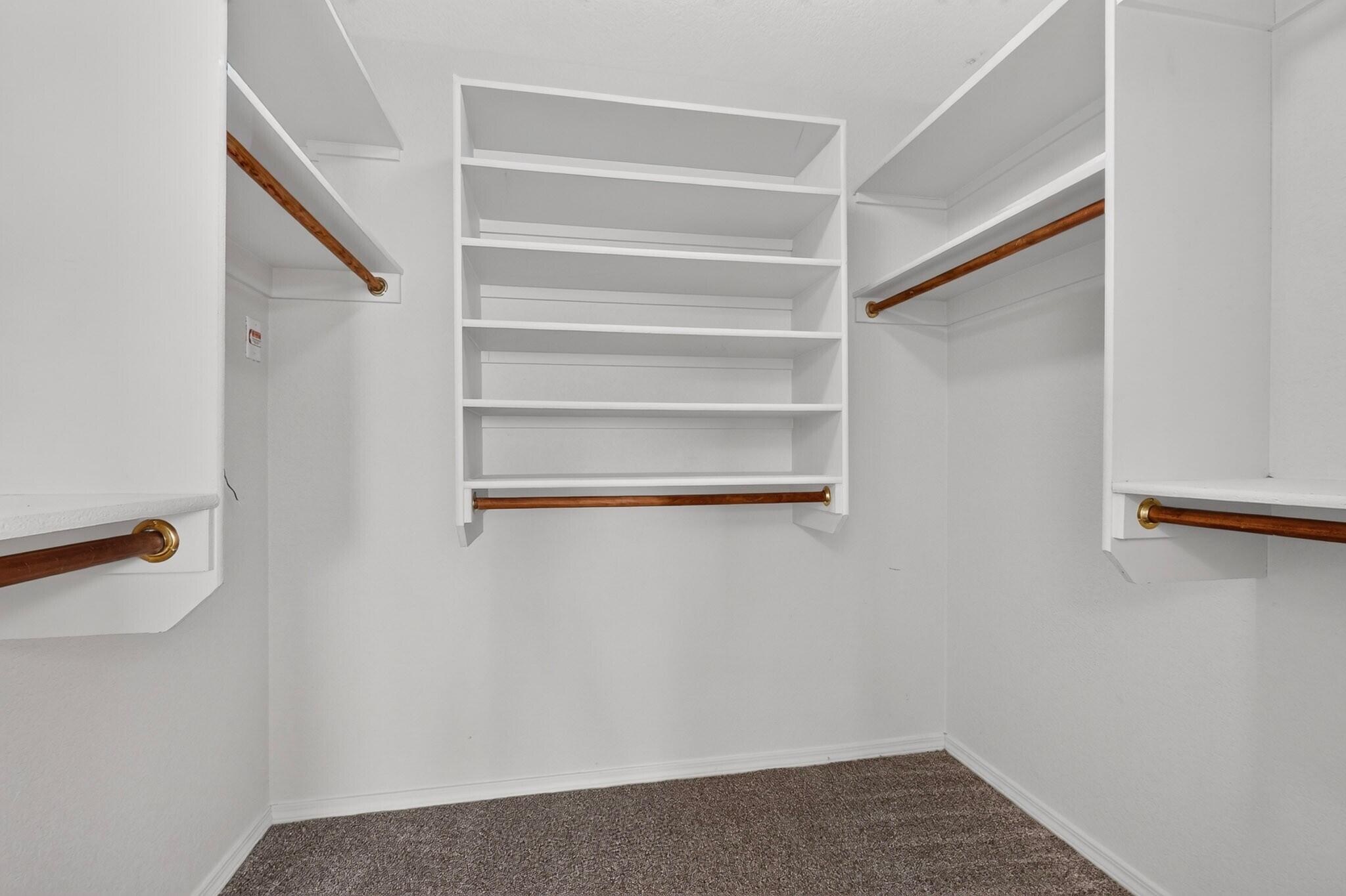 Photo 9 — 672 Peaceful Meadows Drive NE
