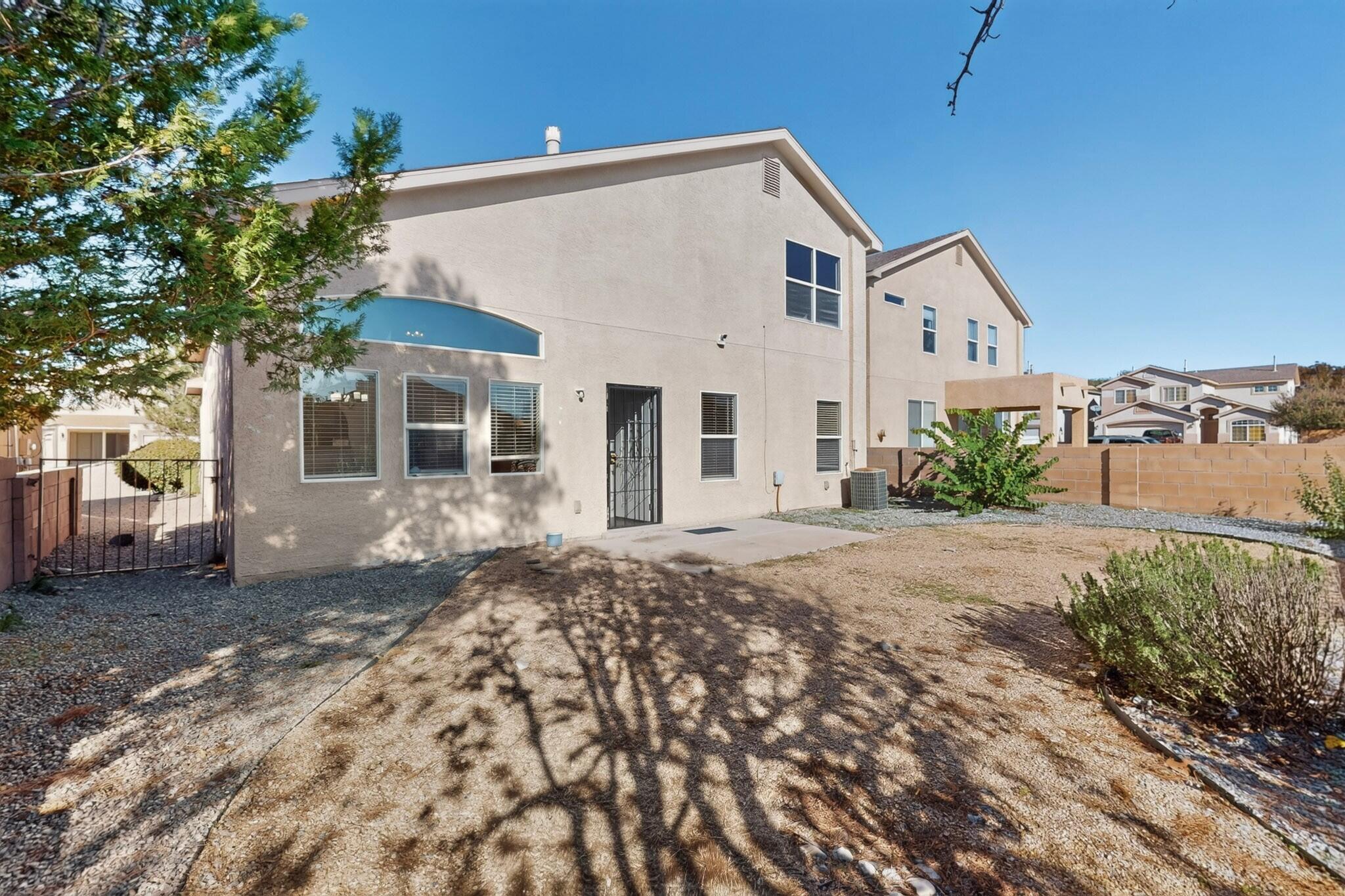 Photo 14 — 672 Peaceful Meadows Drive NE