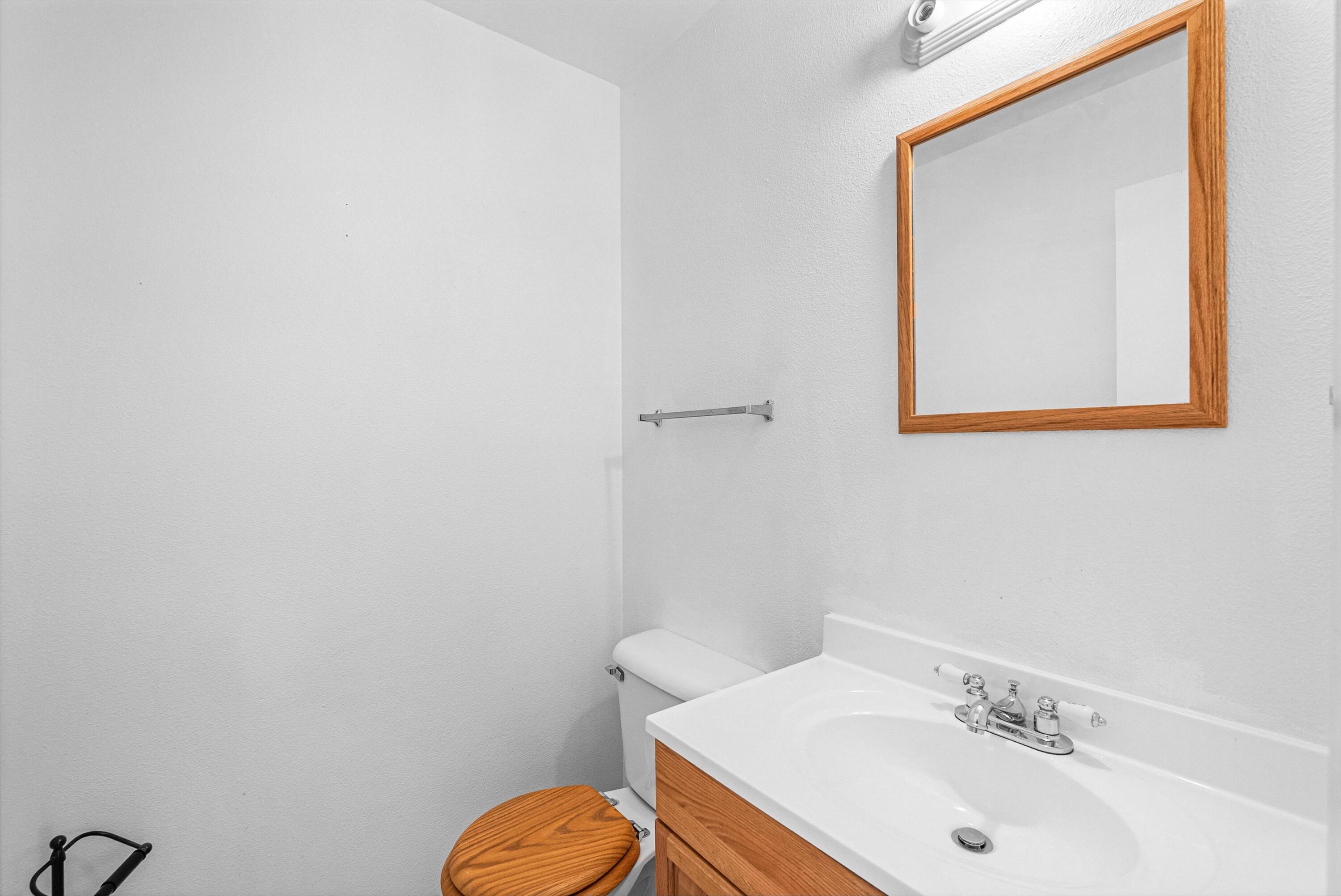Photo 17 — 11205 Chico Road NE