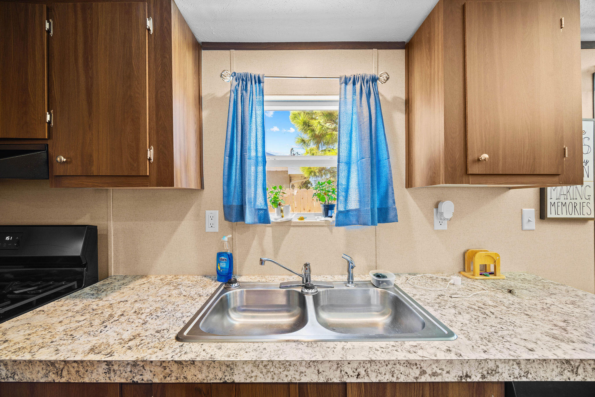 Photo 13 — 809 Maple Avenue