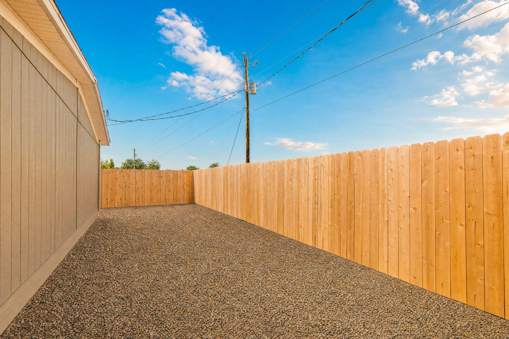 Photo 3 — 809 Maple Avenue