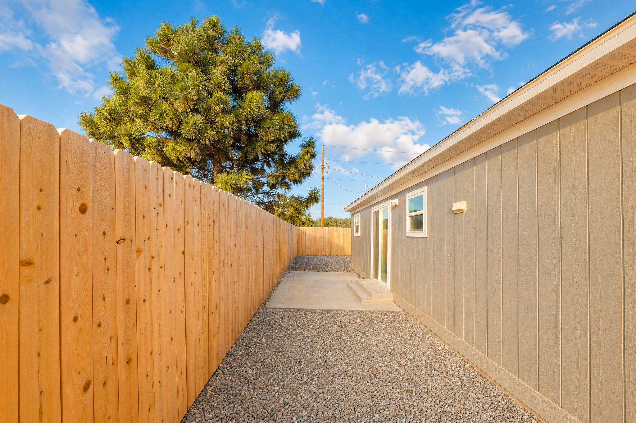 Photo 4 — 809 Maple Avenue