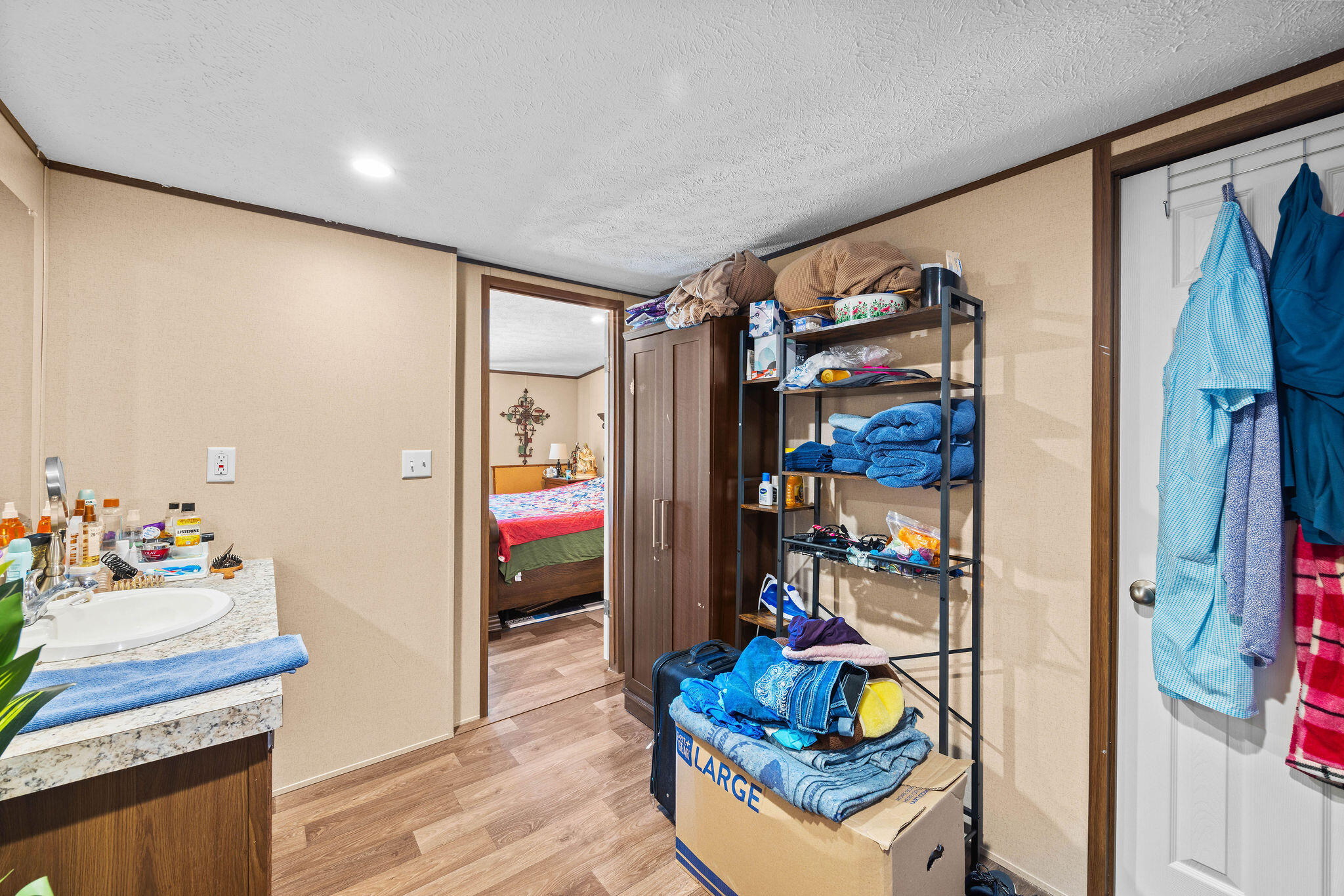 Photo 8 — 809 Maple Avenue