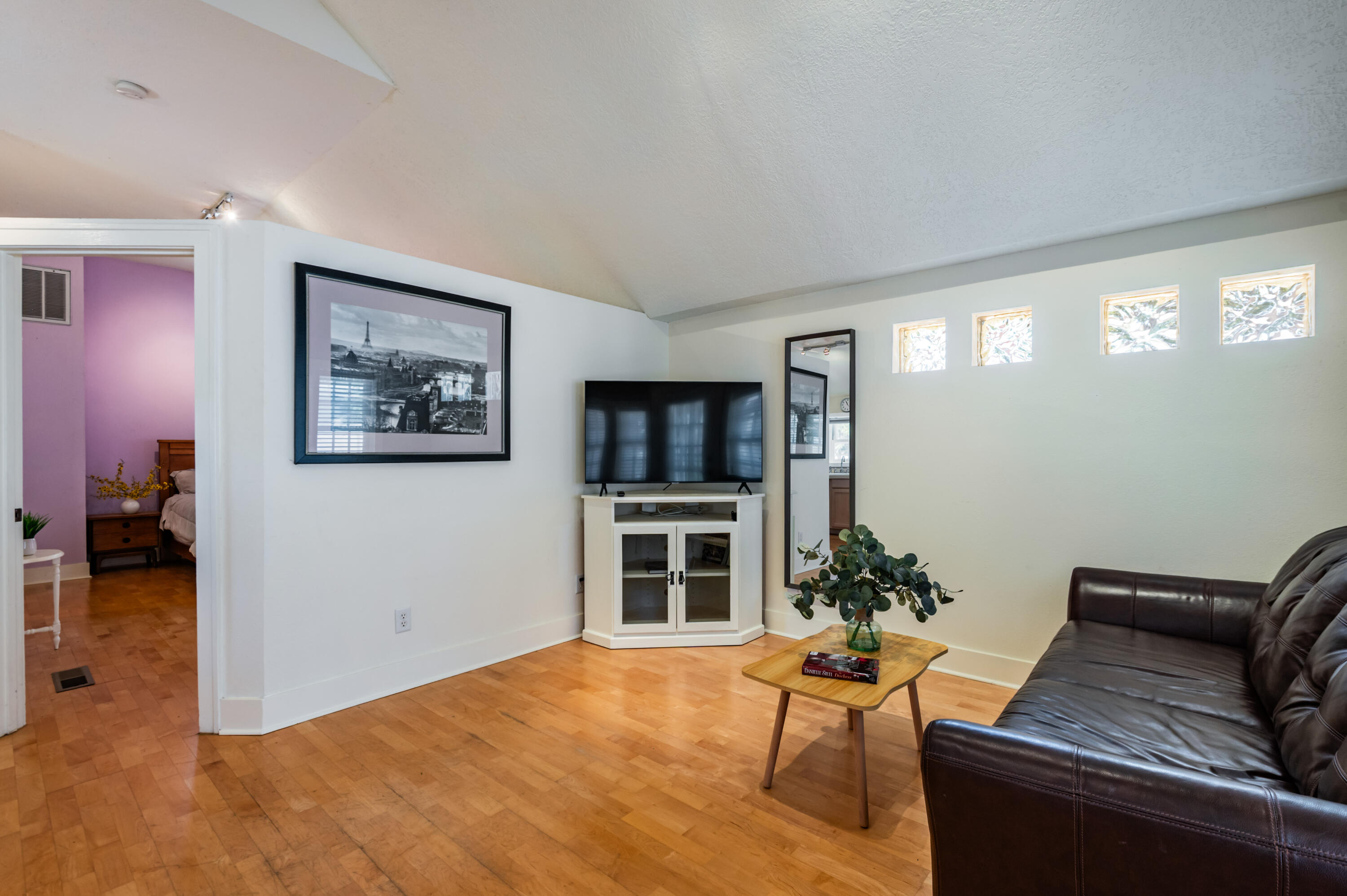 Photo 2 — 1309 Ridgecrest Drive SE