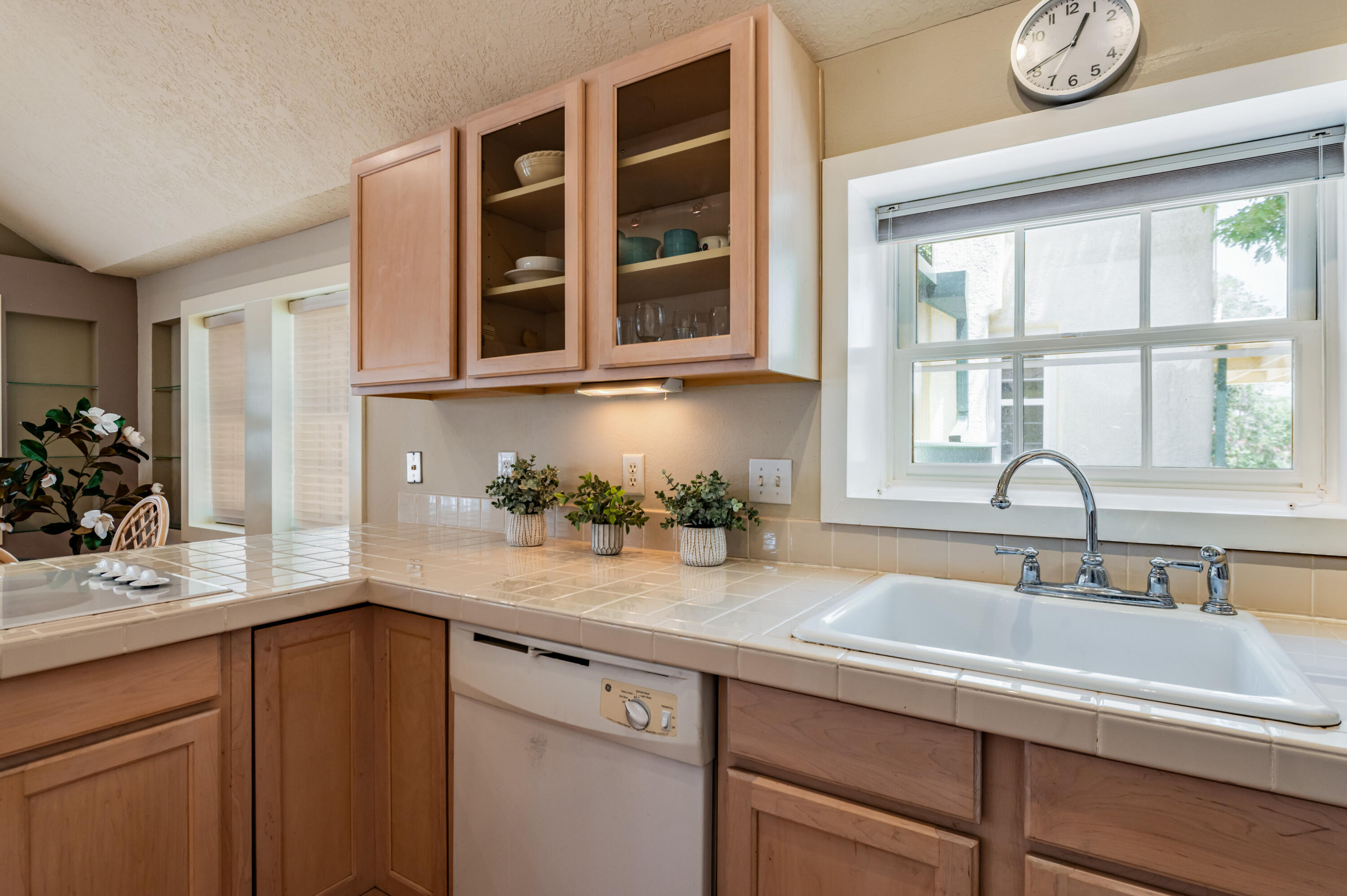 Photo 5 — 1309 Ridgecrest Drive SE