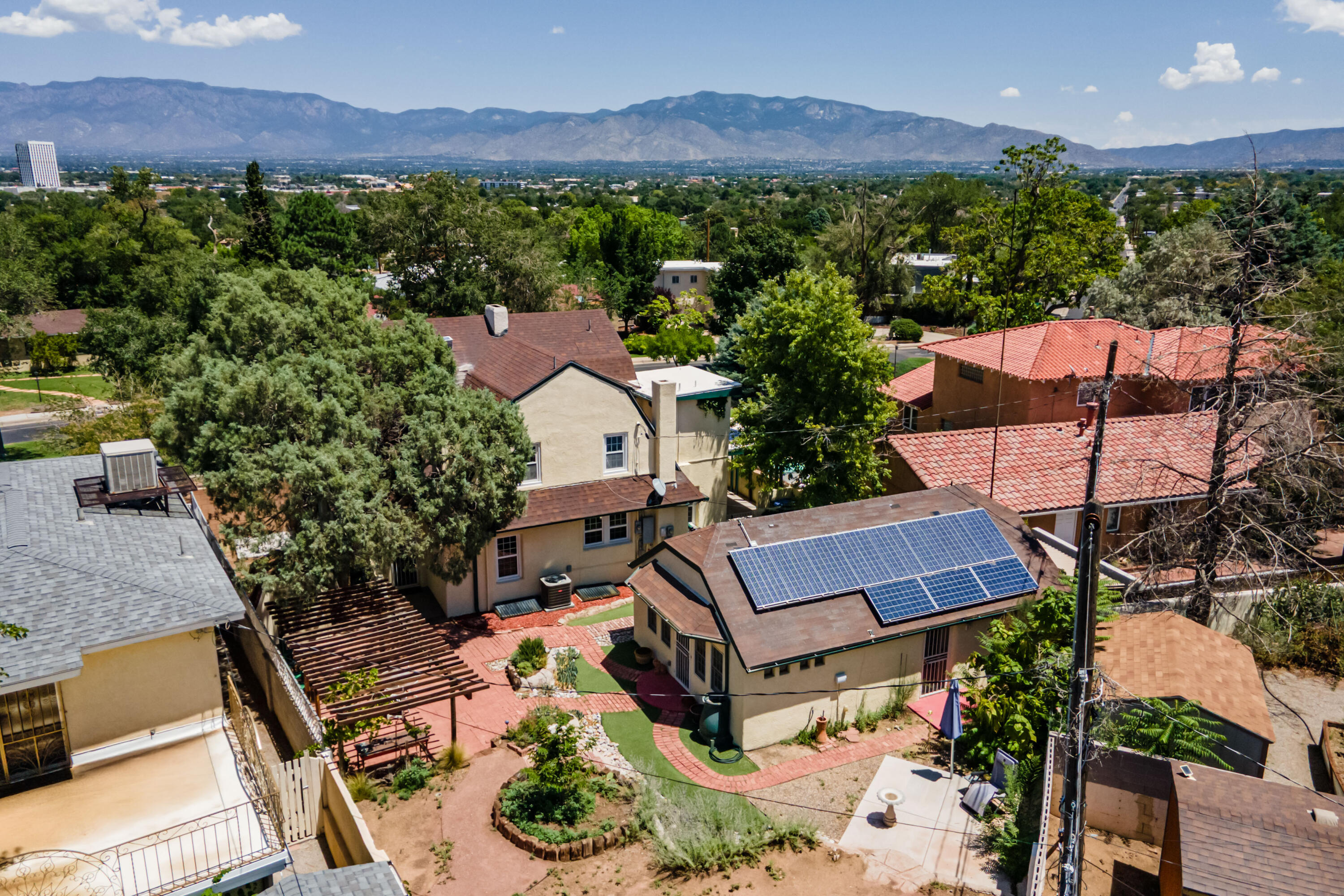 Photo 10 — 1309 Ridgecrest Drive SE