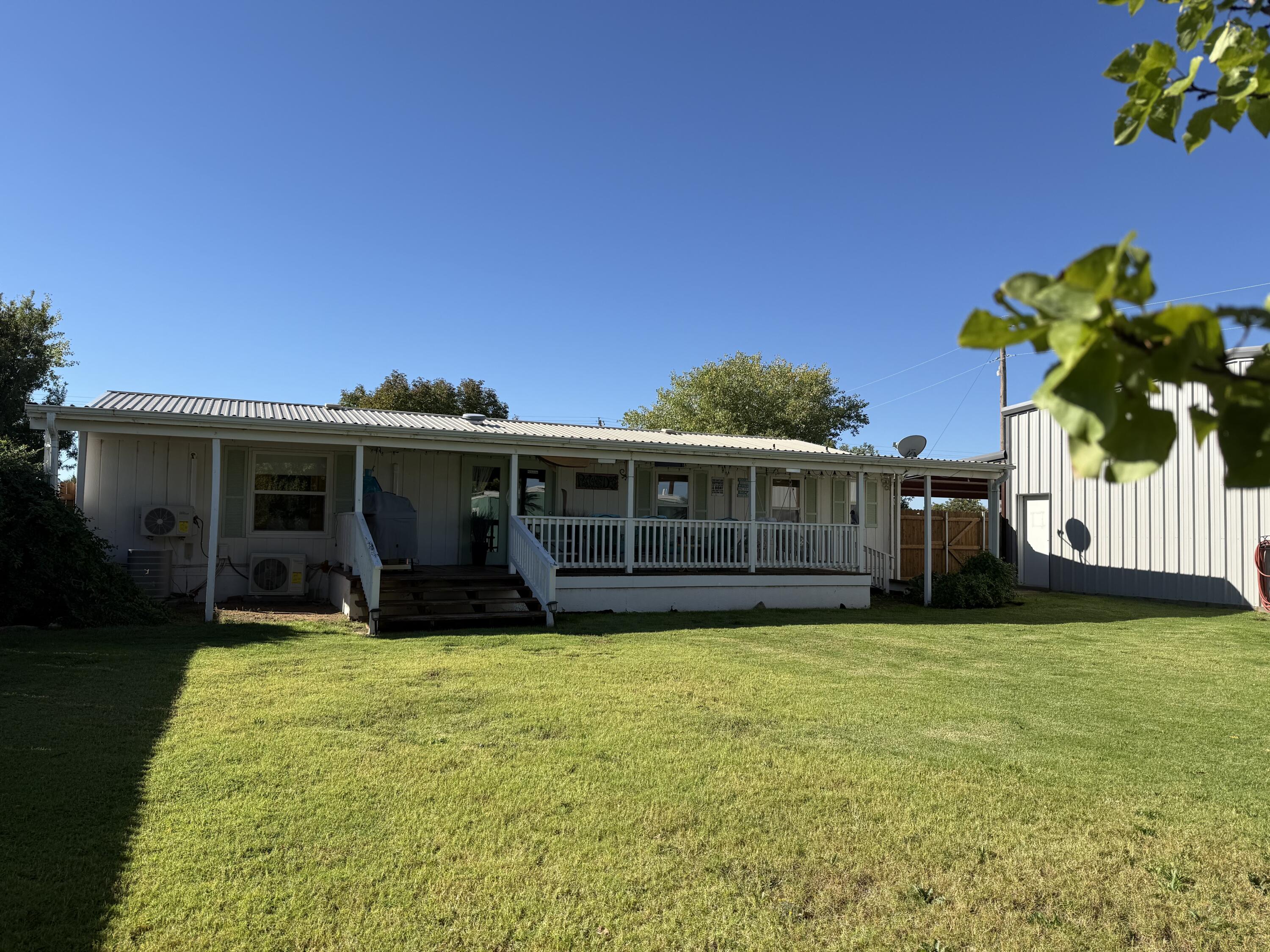 Photo 15 — 703 540 Loop Loop