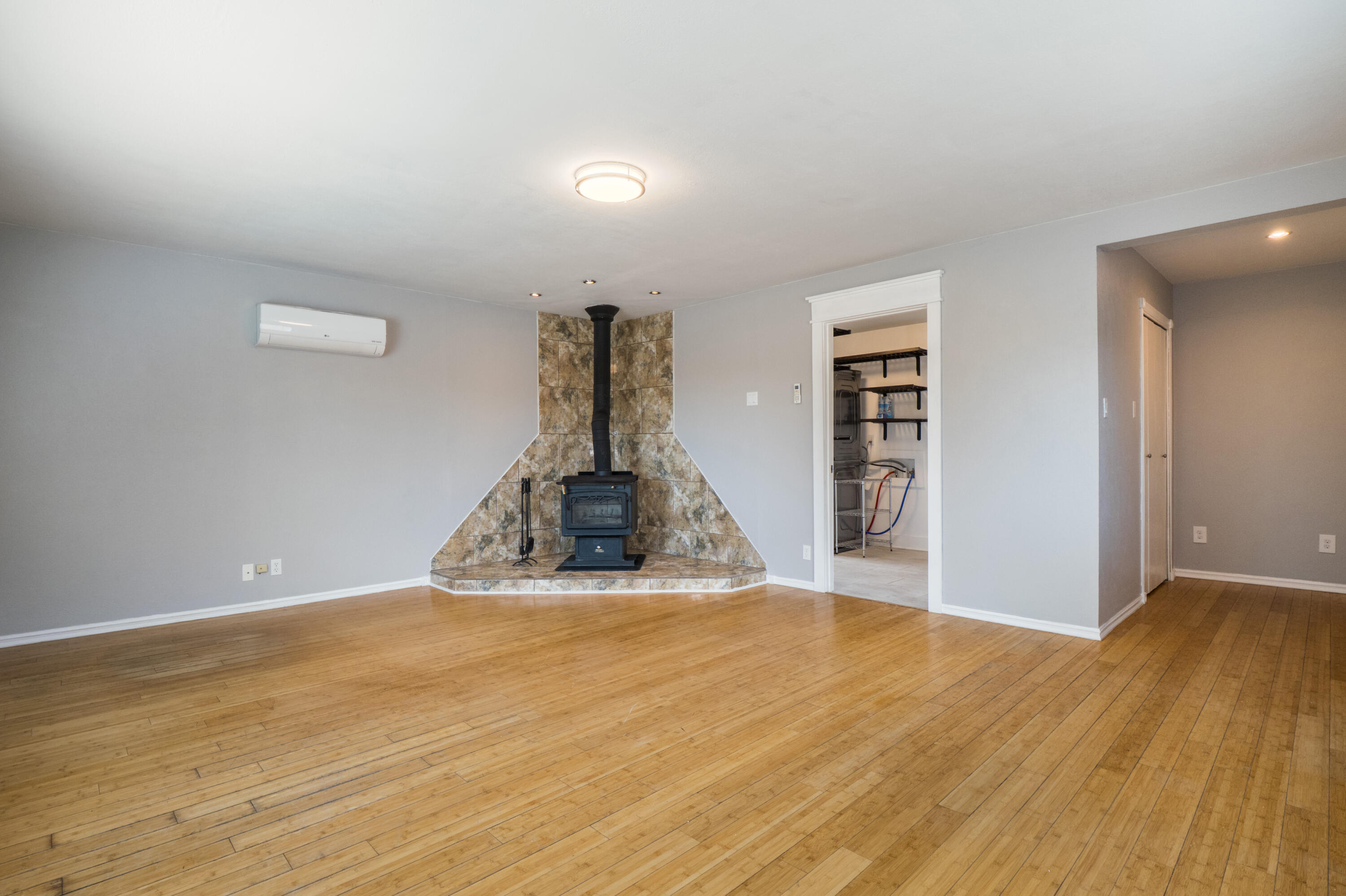 Photo 20 — 9109 Somervell Court NE