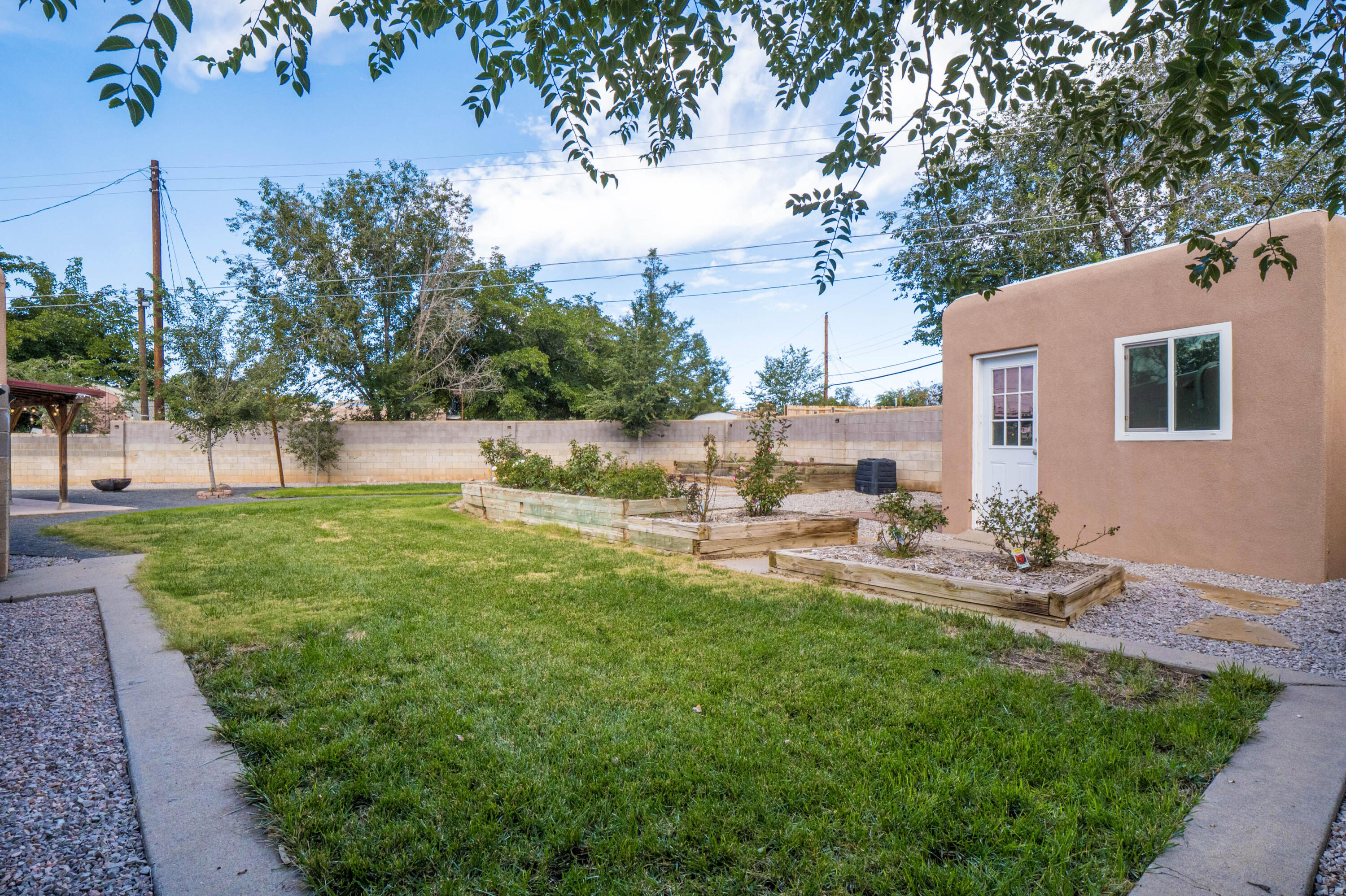 Photo 7 — 9109 Somervell Court NE