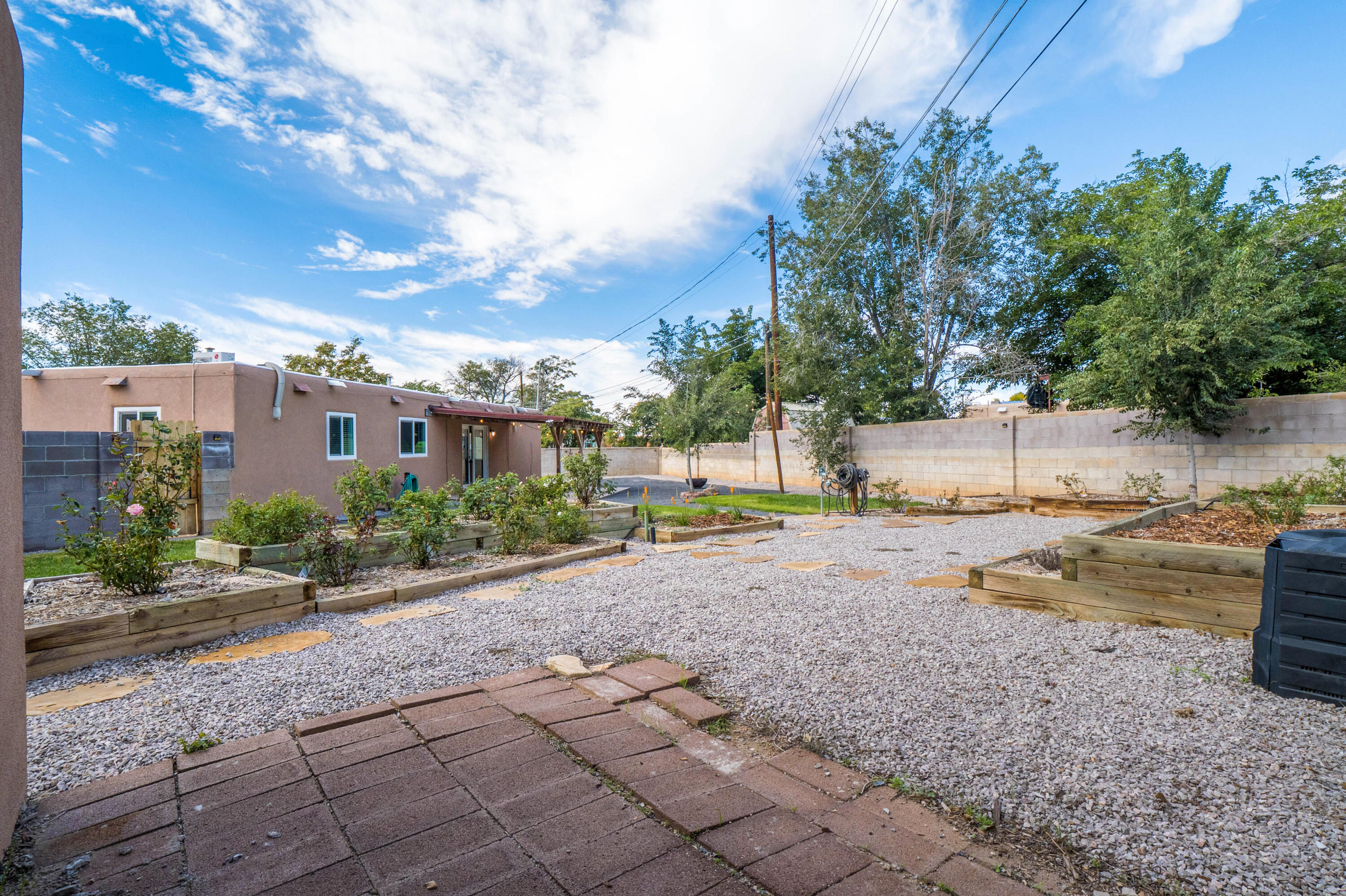 Photo 6 — 9109 Somervell Court NE