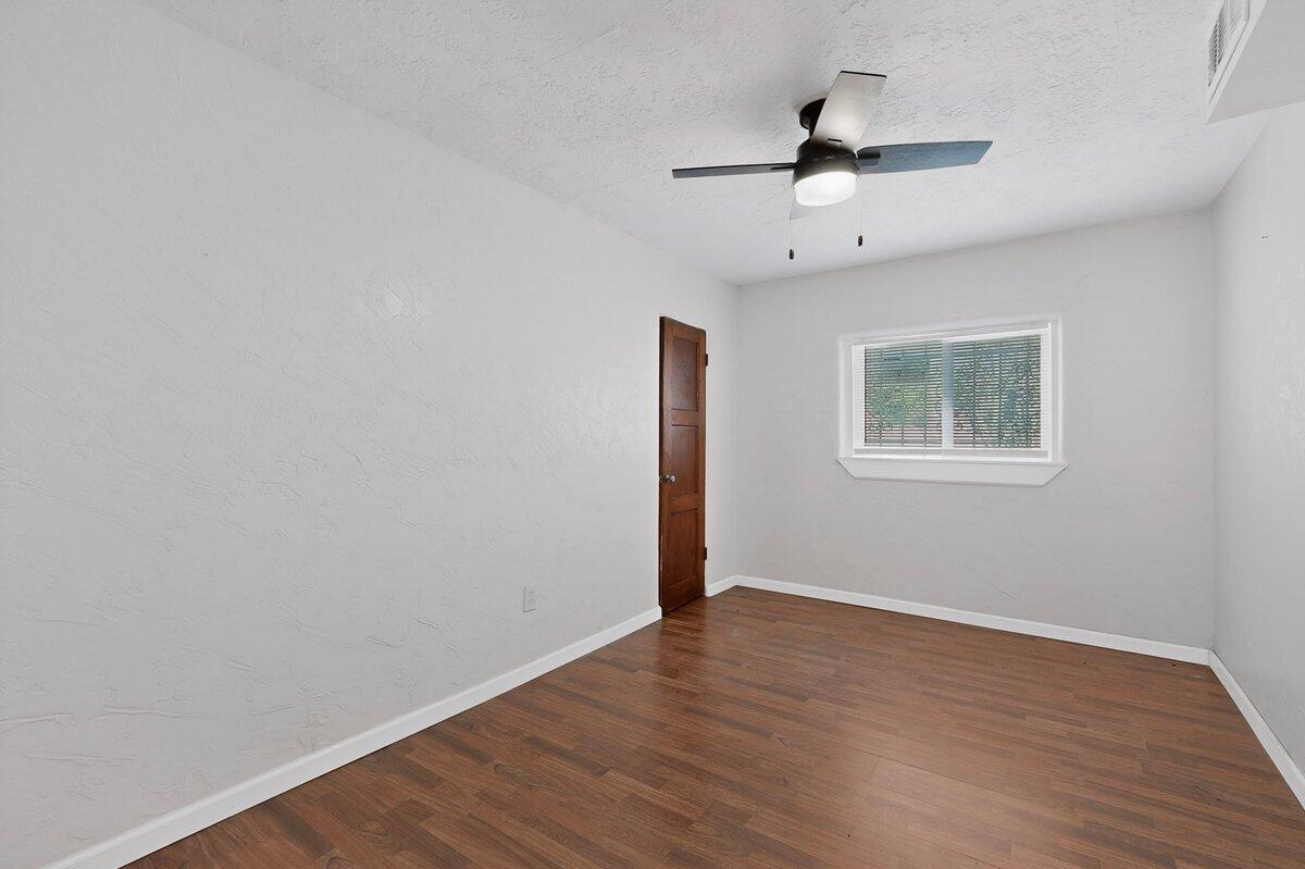 Photo 18 — 9621 Central Avenue NW